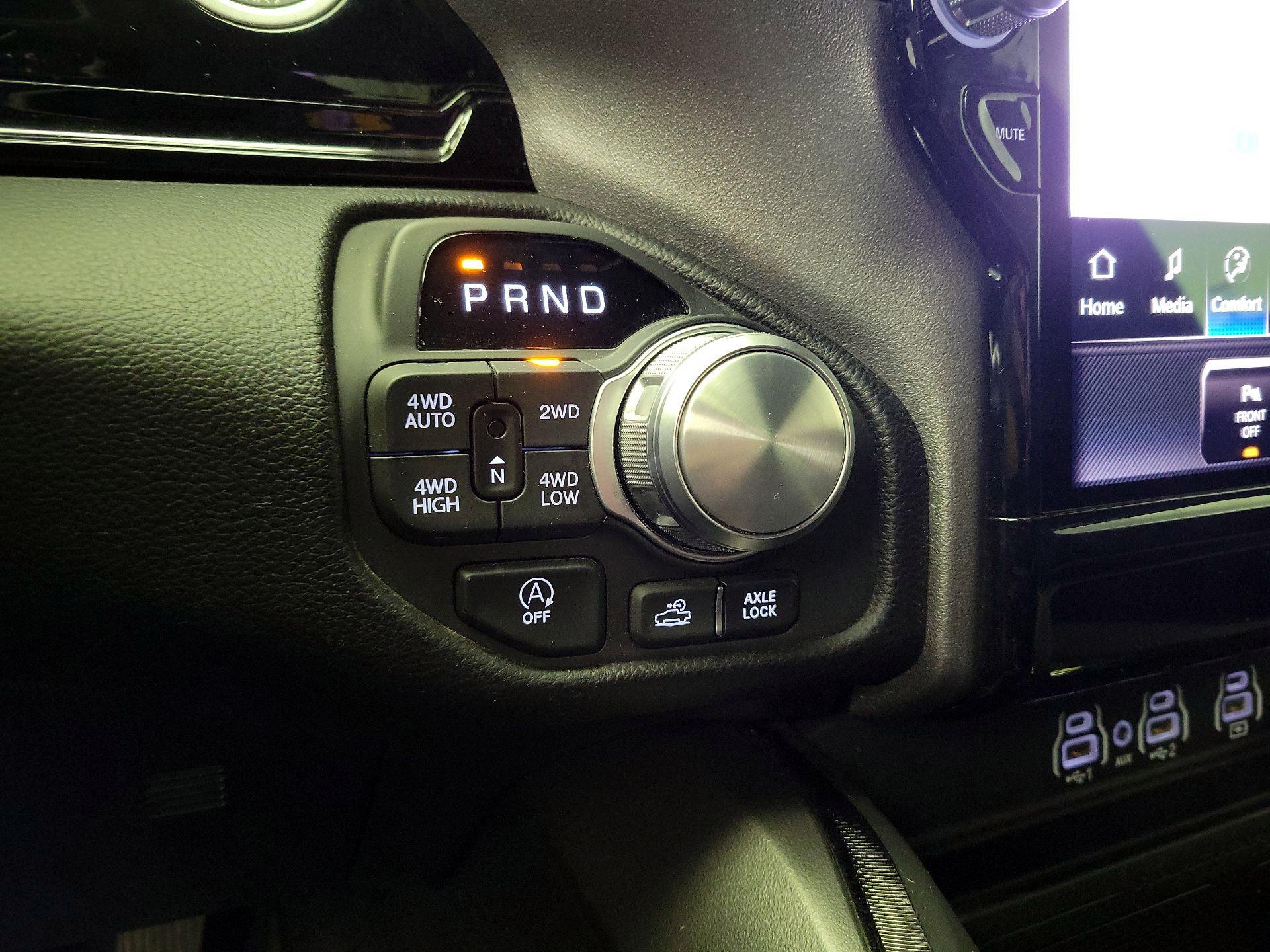 Thumbnail: 2025 RAM 1500 - 17