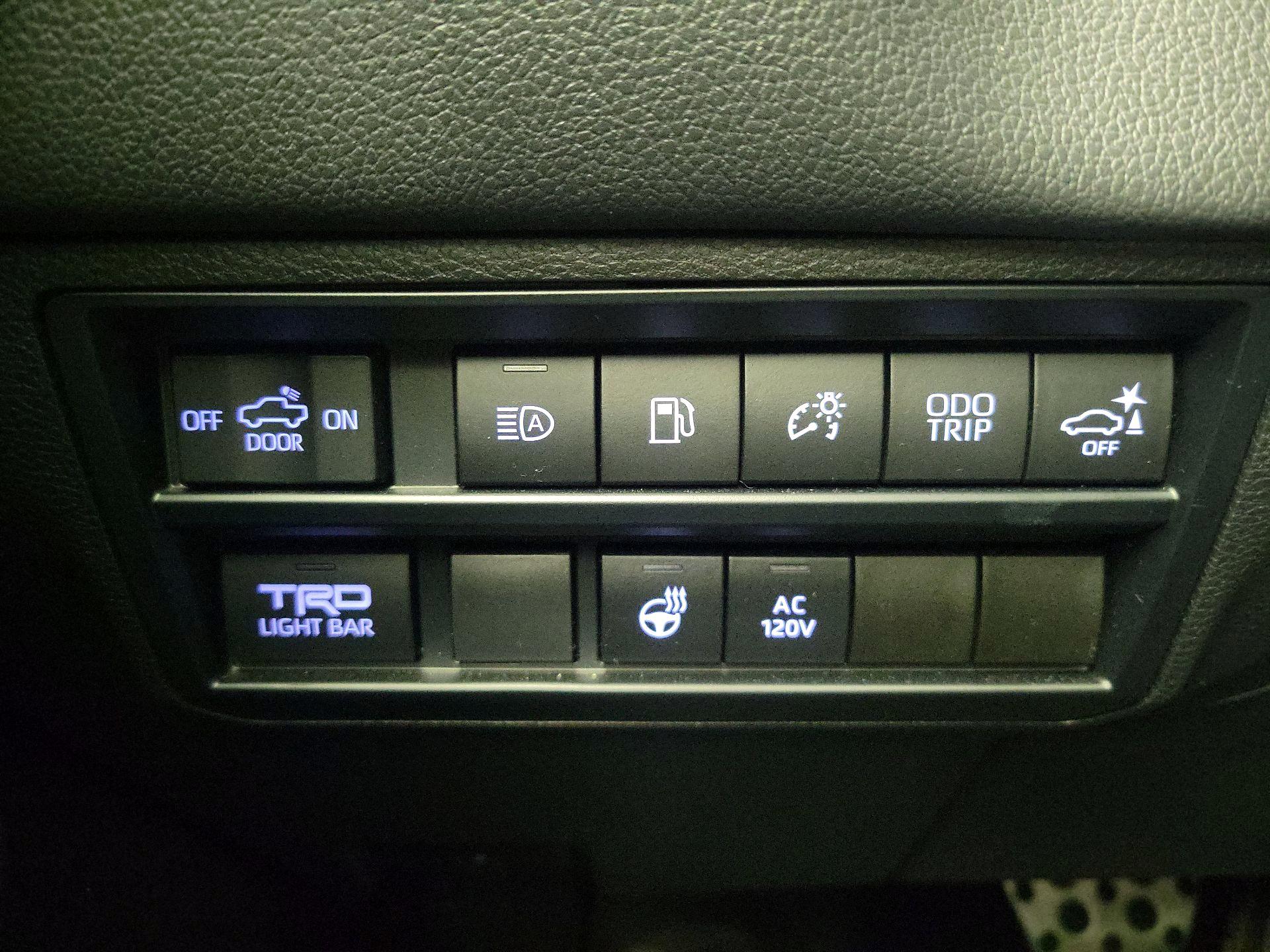 Thumbnail: 2023 Toyota Tundra - 13