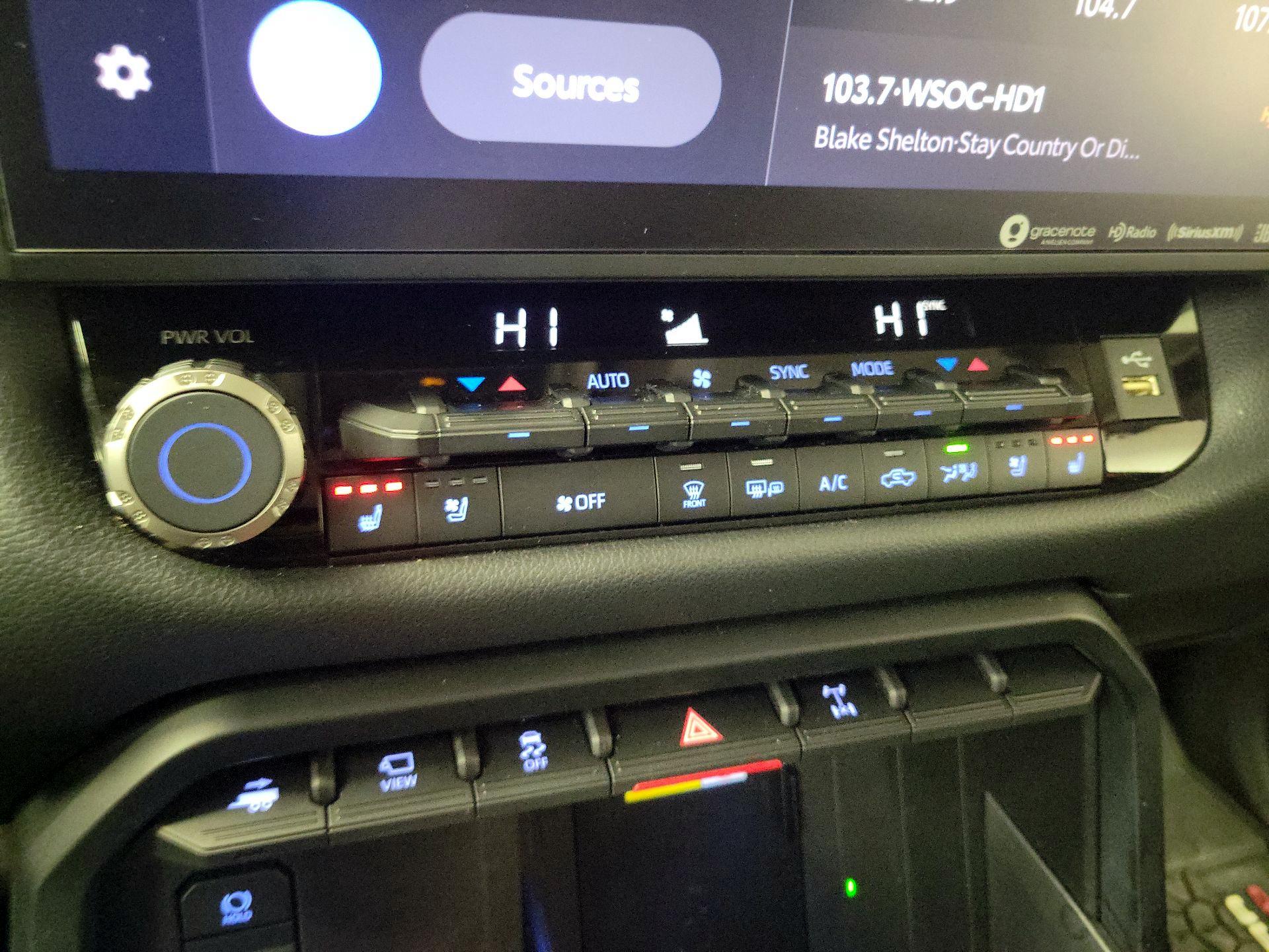 Thumbnail: 2023 Toyota Tundra - 16