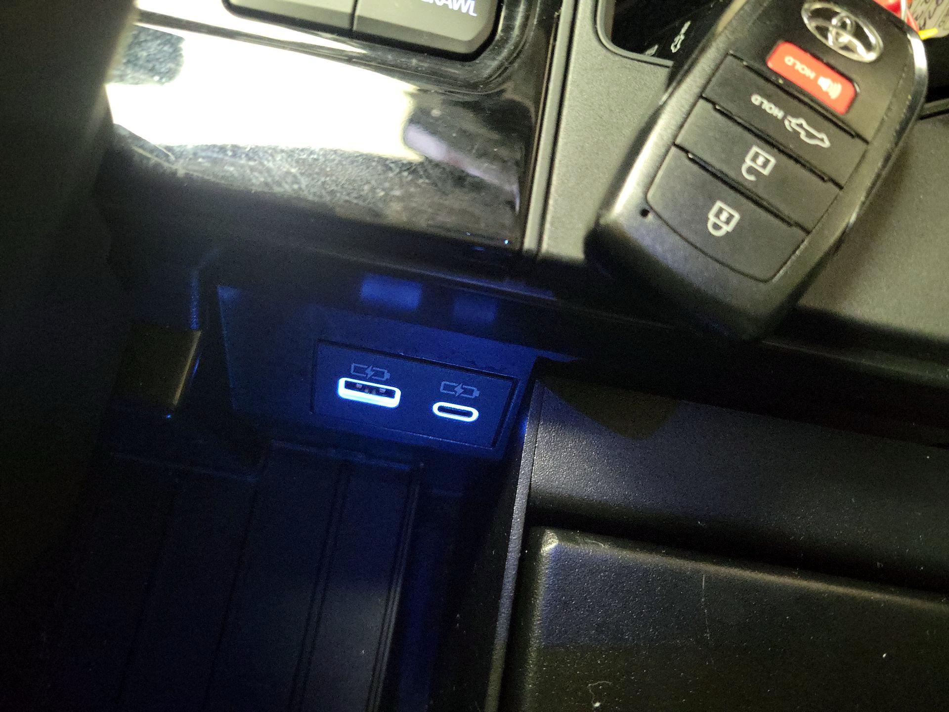 Thumbnail: 2023 Toyota Tundra - 18