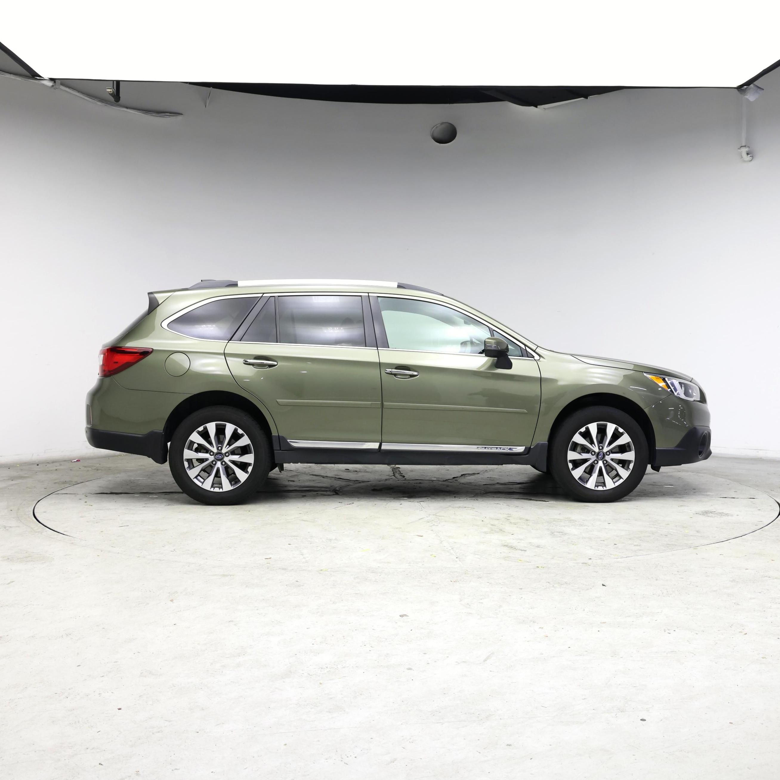 Thumbnail: 2017 Subaru Outback - 7