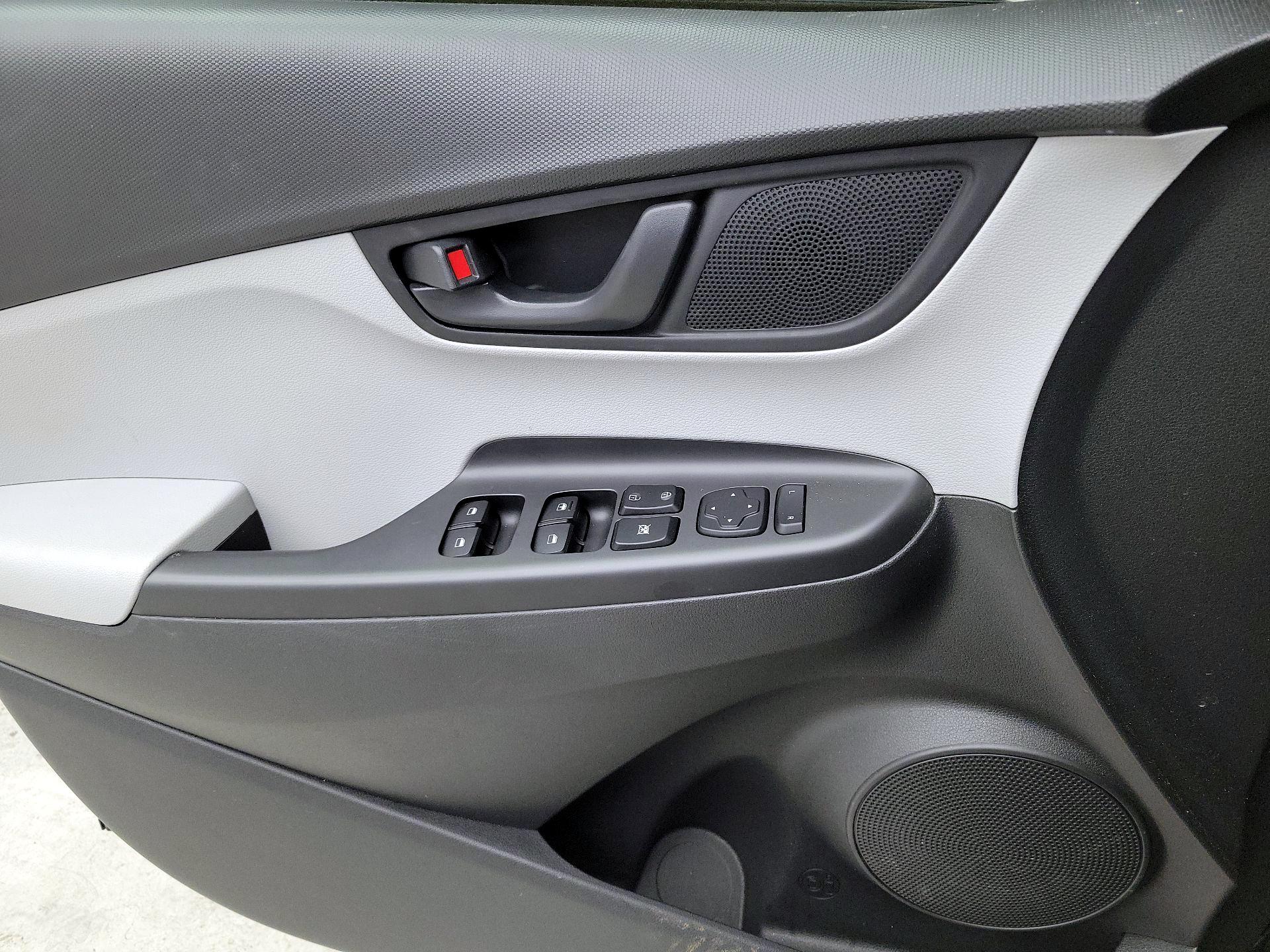 Thumbnail: 2022 Hyundai Kona - 12