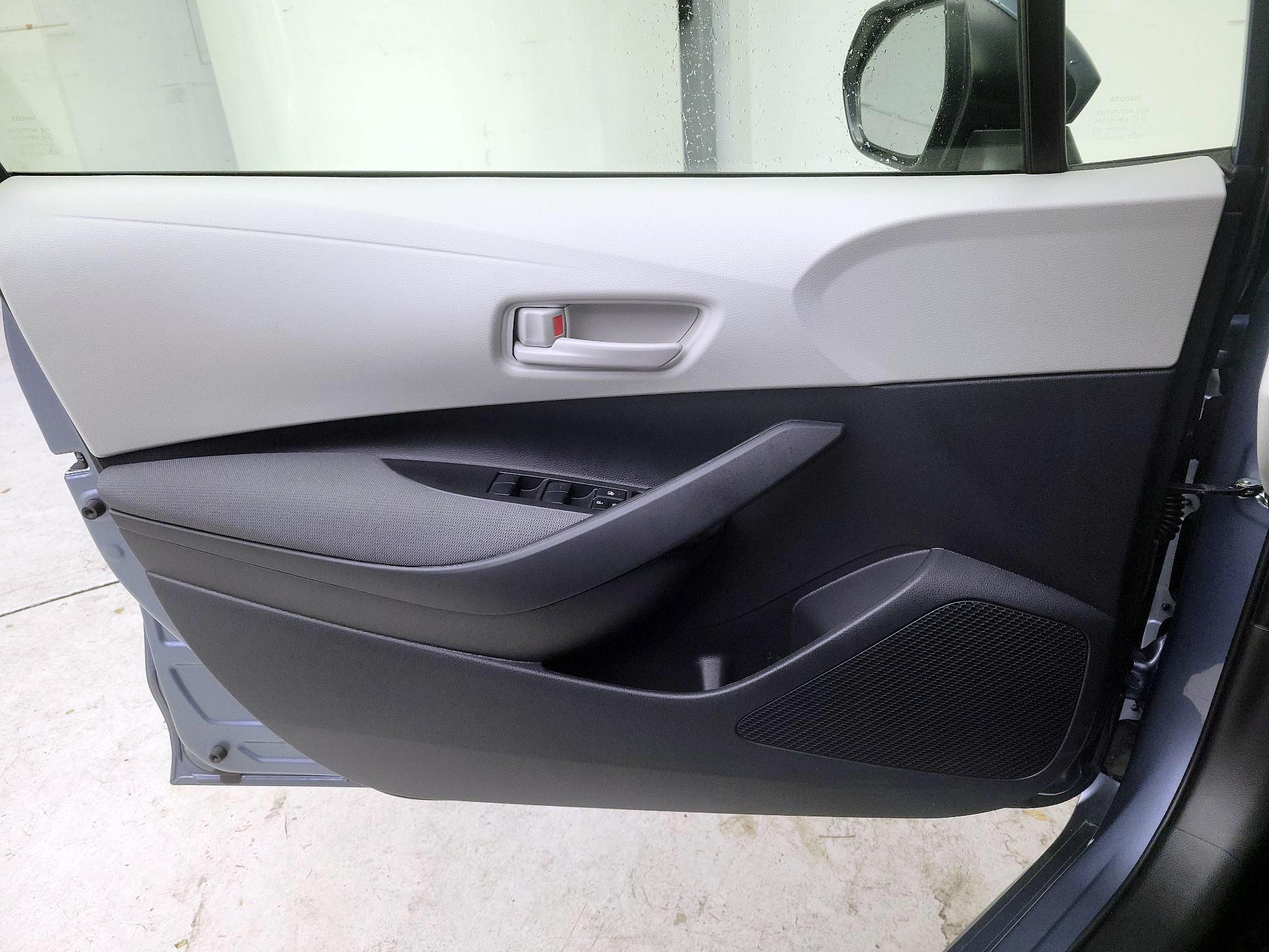 Thumbnail: 2025 Toyota Corolla - 12