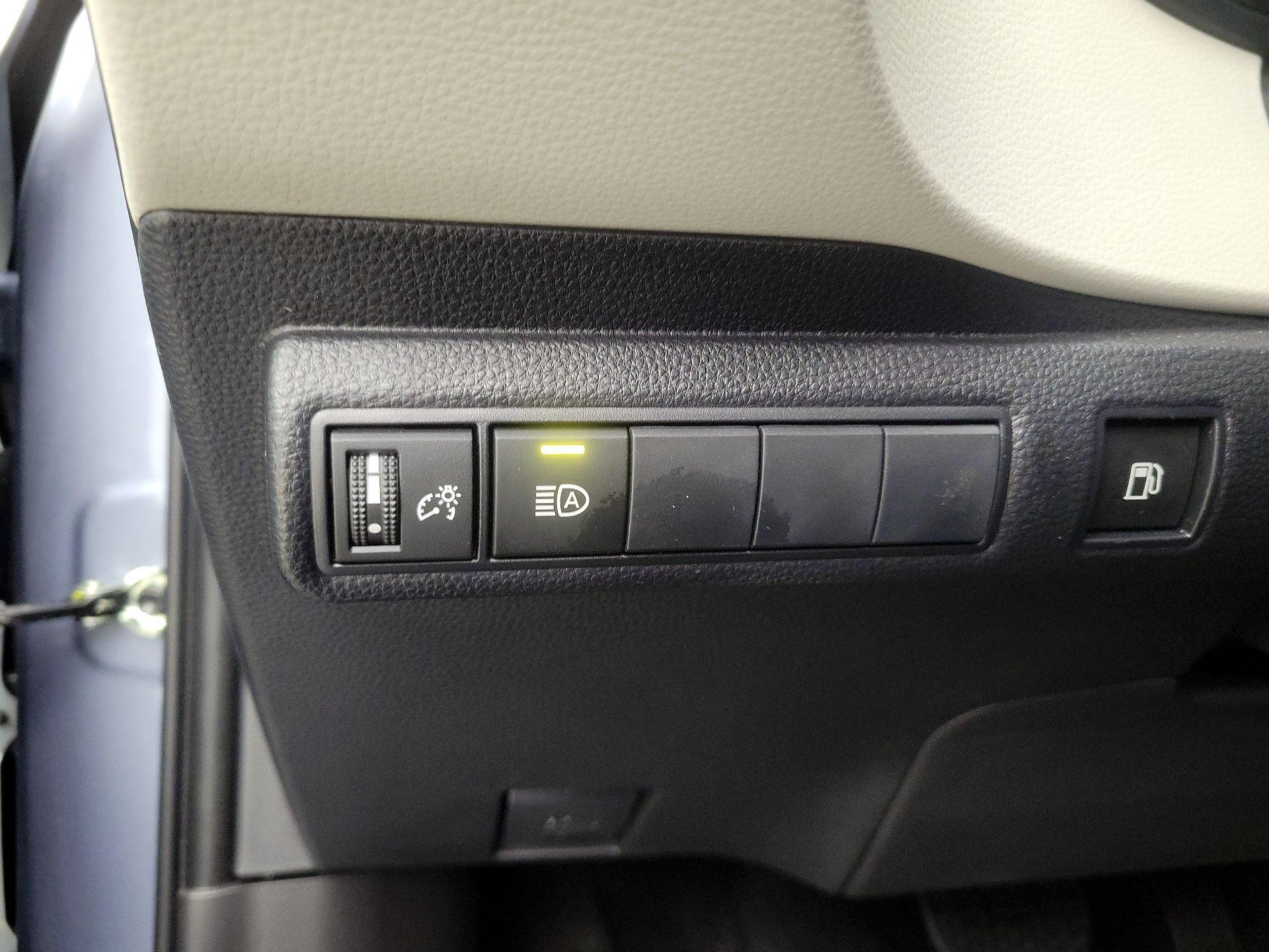 Thumbnail: 2025 Toyota Corolla - 13