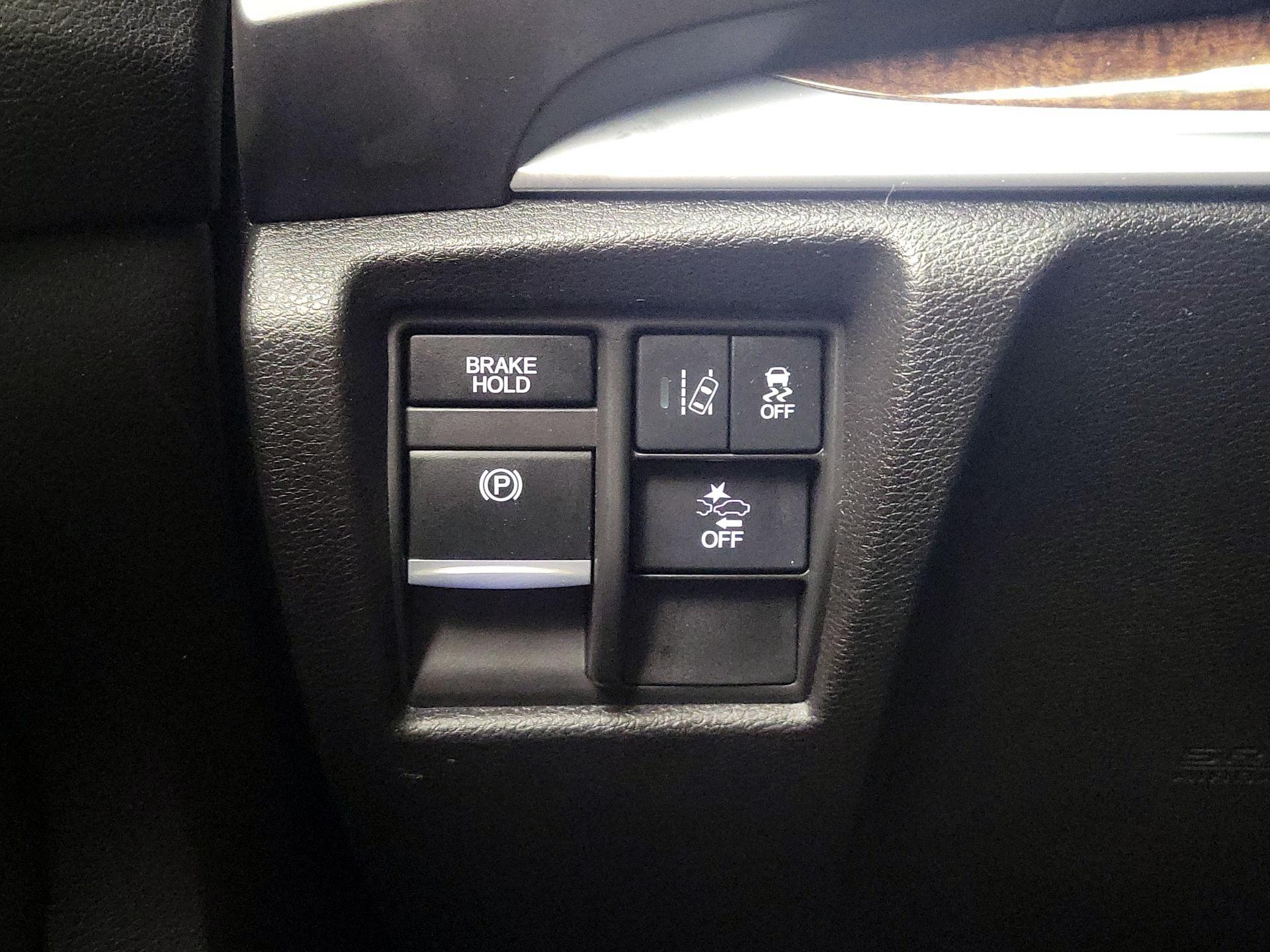 Thumbnail: 2017 Acura MDX - 13