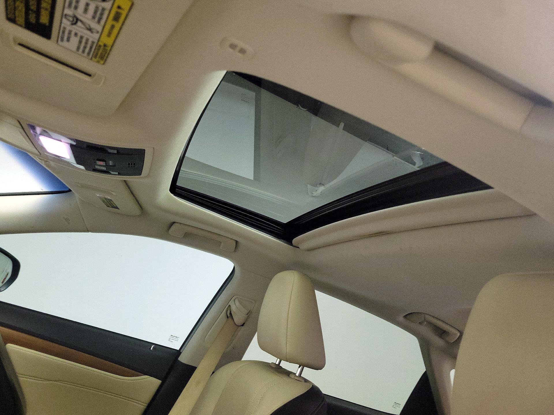 Thumbnail: 2017 Lexus RX - 20