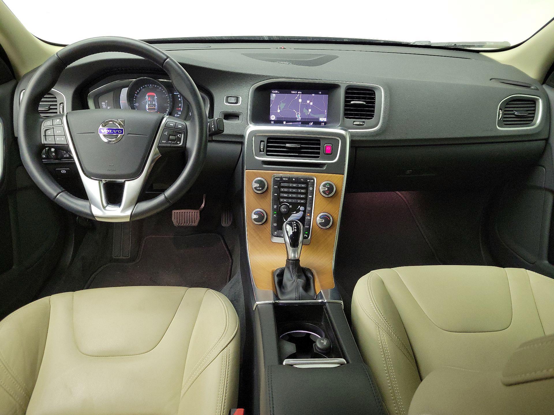 Thumbnail: 2017 Volvo S60 - 9