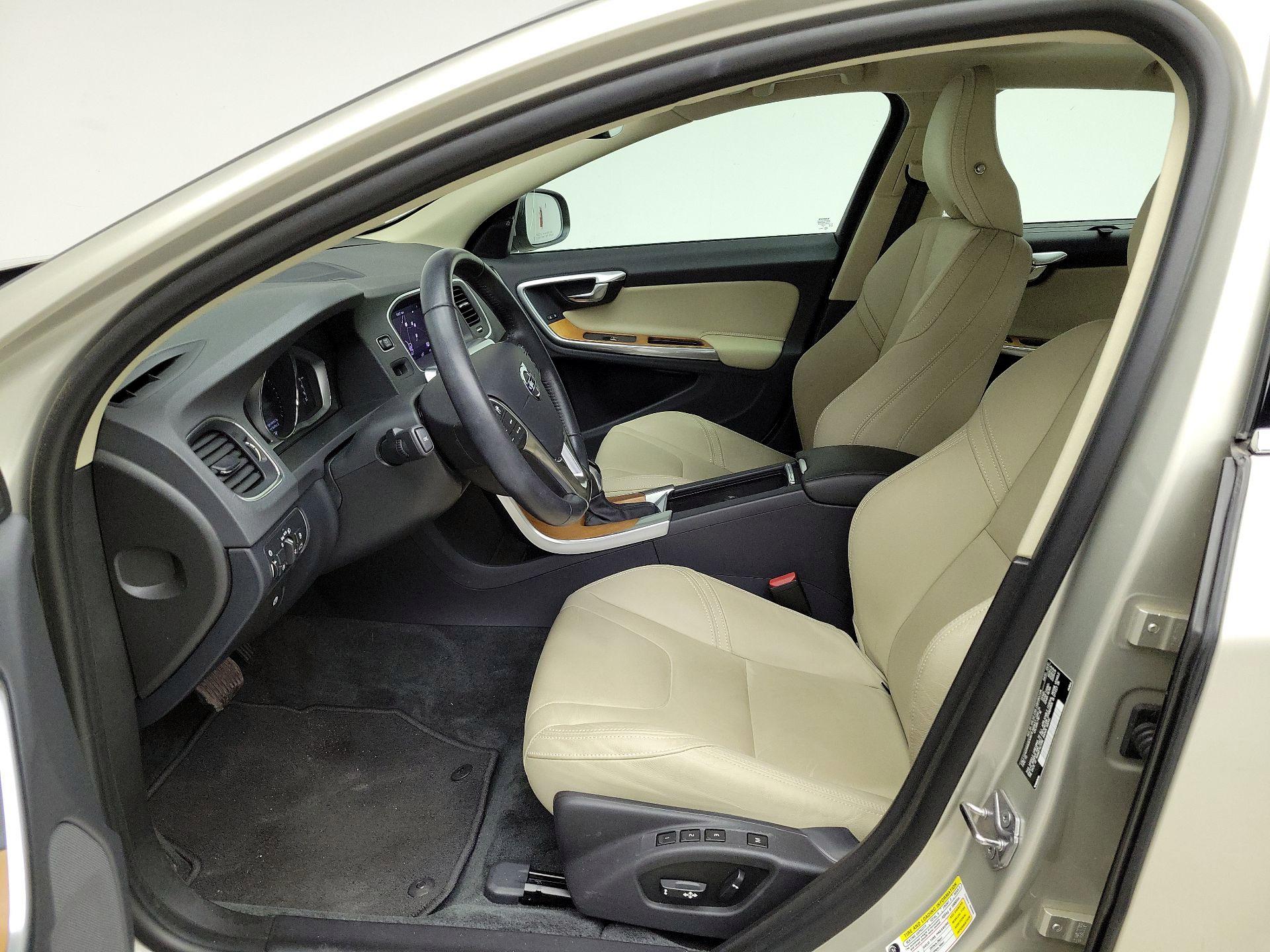 Thumbnail: 2017 Volvo S60 - 11