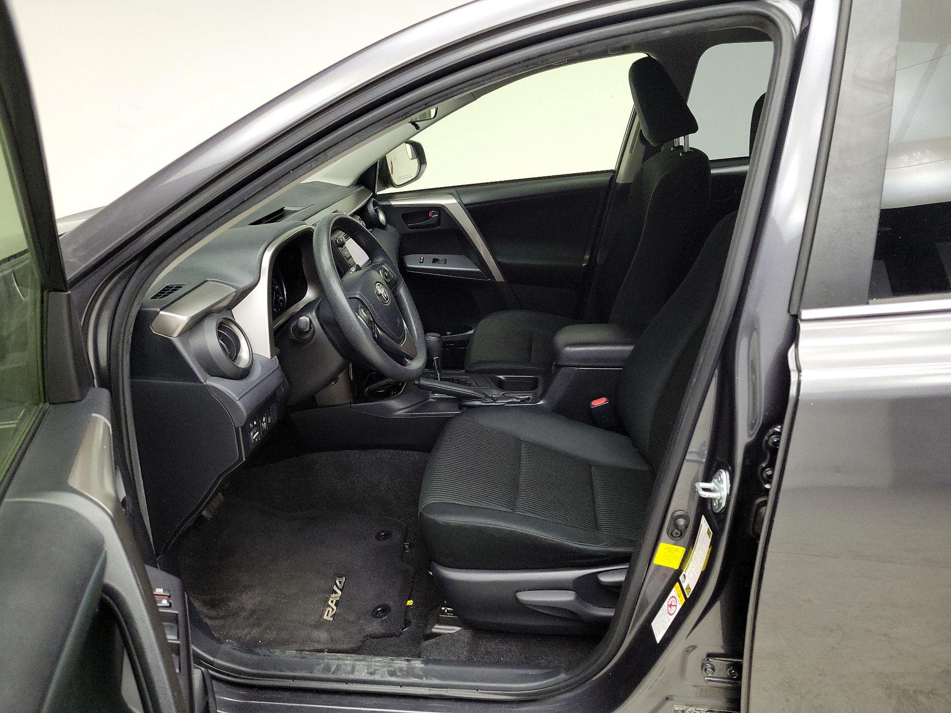 Thumbnail: 2018 Toyota RAV4 - 11