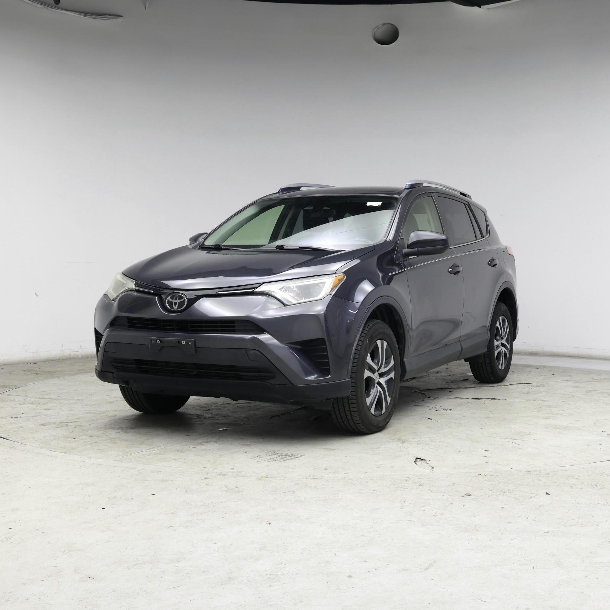 Thumbnail: 2018 Toyota RAV4 - 4