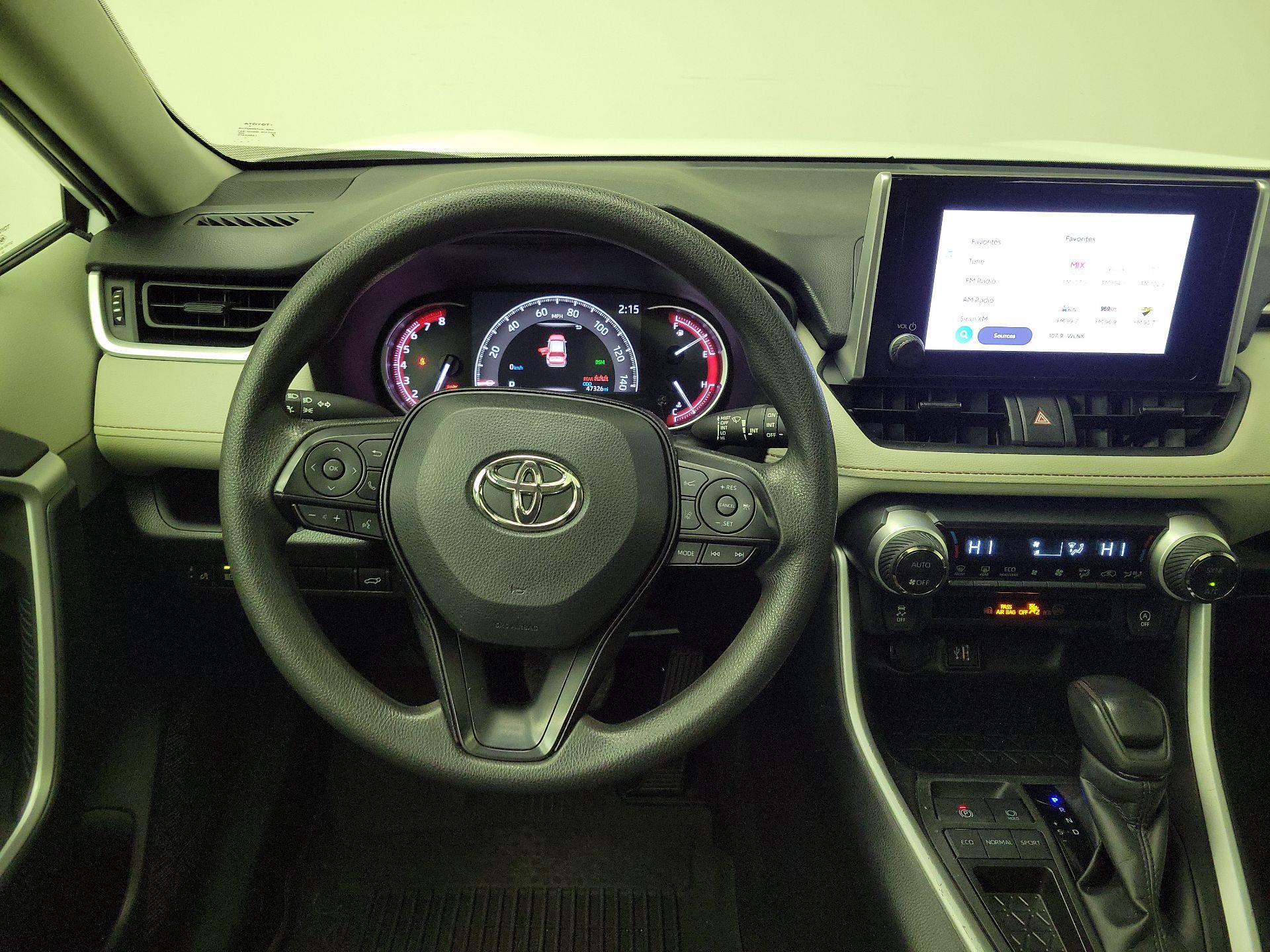 Thumbnail: 2025 Toyota RAV4 - 10