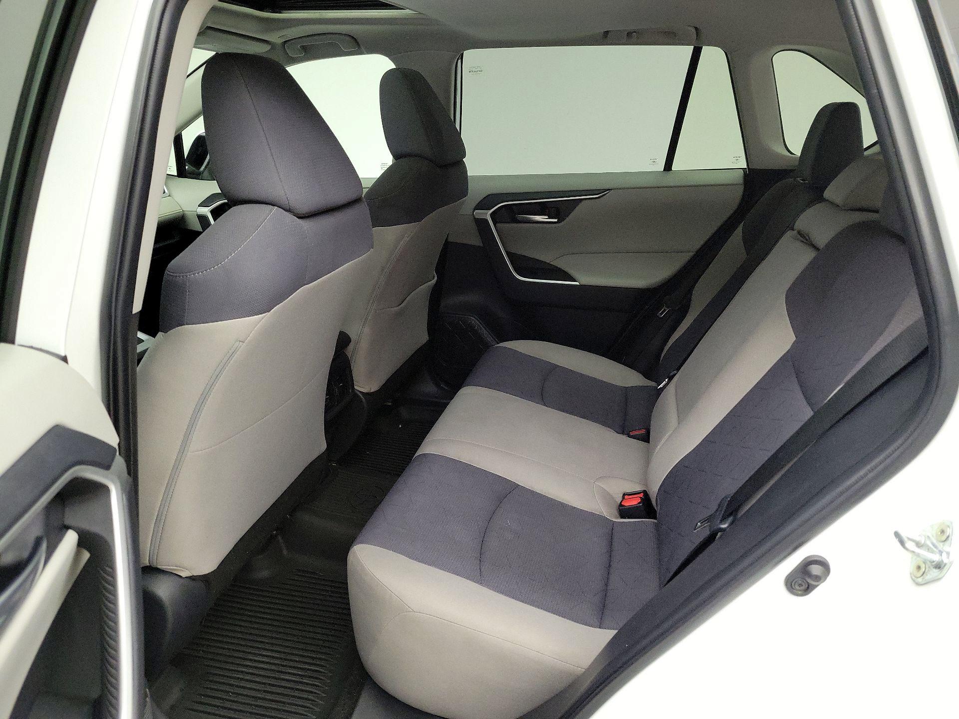 Thumbnail: 2025 Toyota RAV4 - 20