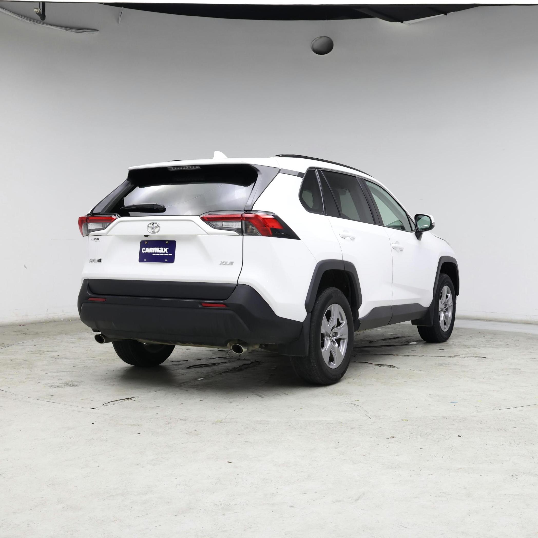 Thumbnail: 2025 Toyota RAV4 - 8