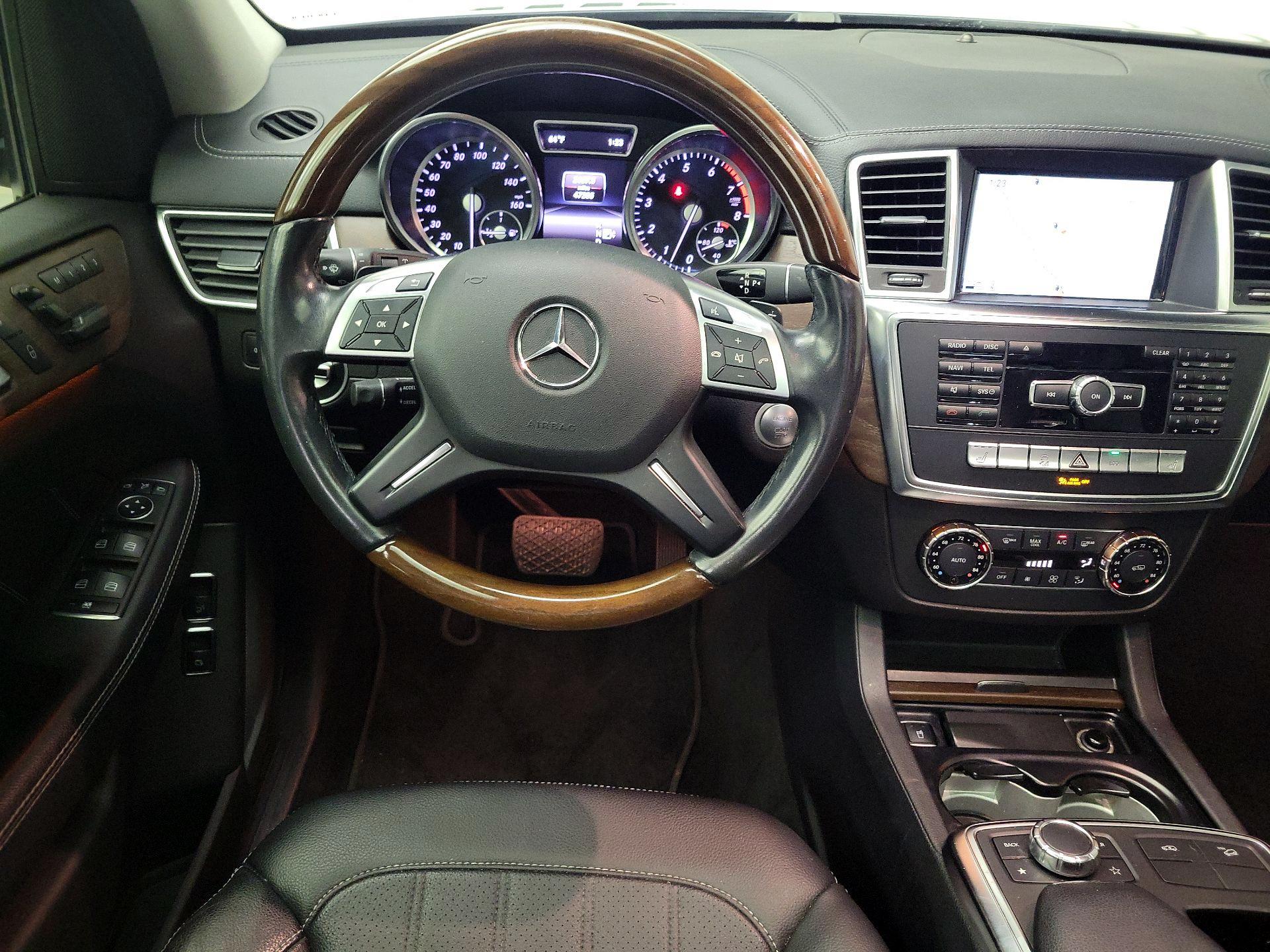 Thumbnail: 2016 Mercedes-Benz GL-Class - 10