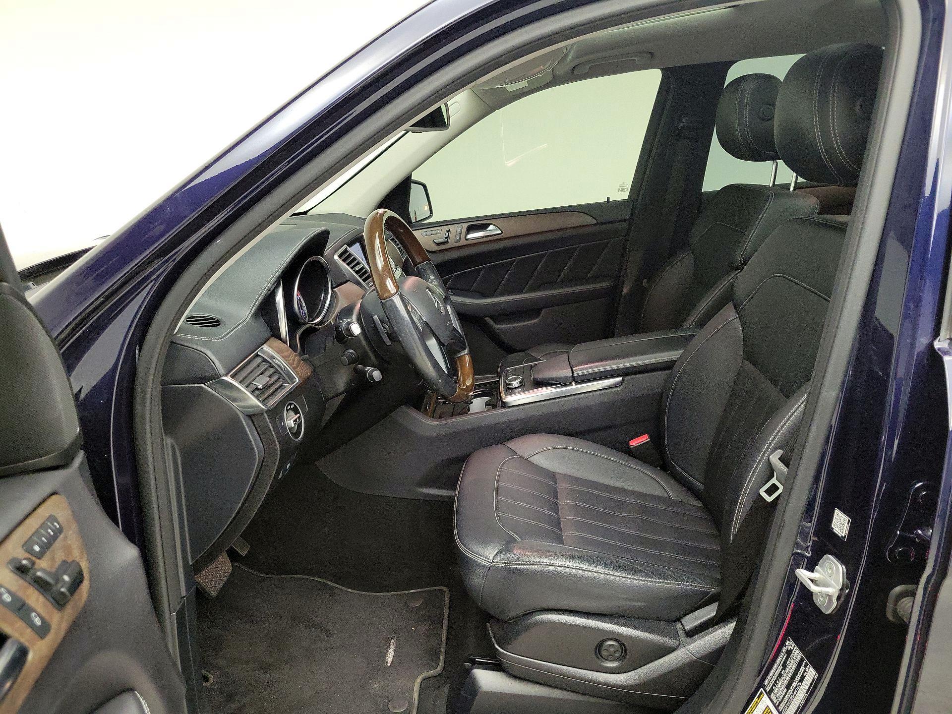 Thumbnail: 2016 Mercedes-Benz GL-Class - 11