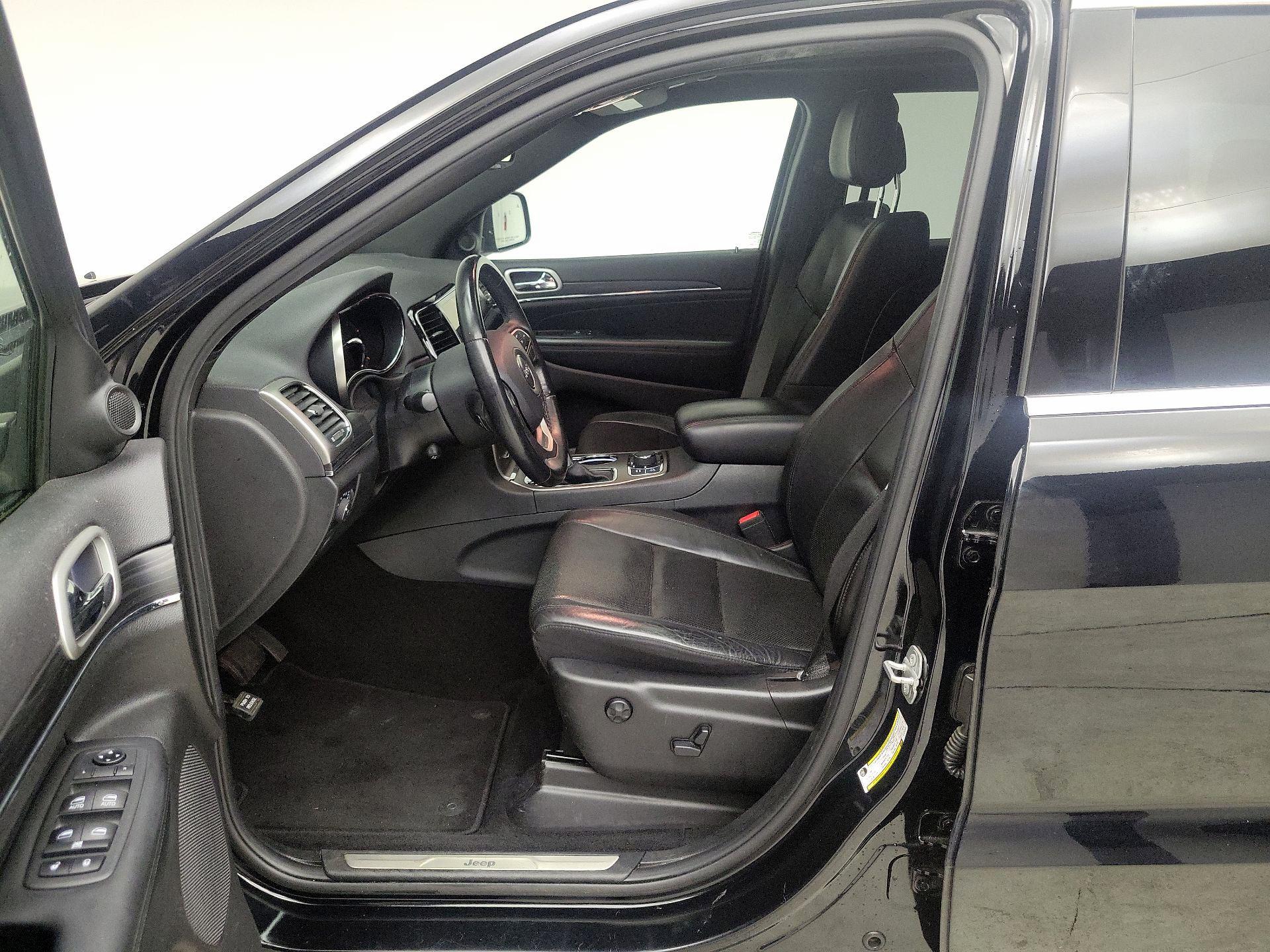 Thumbnail: 2020 Jeep Grand Cherokee - 11