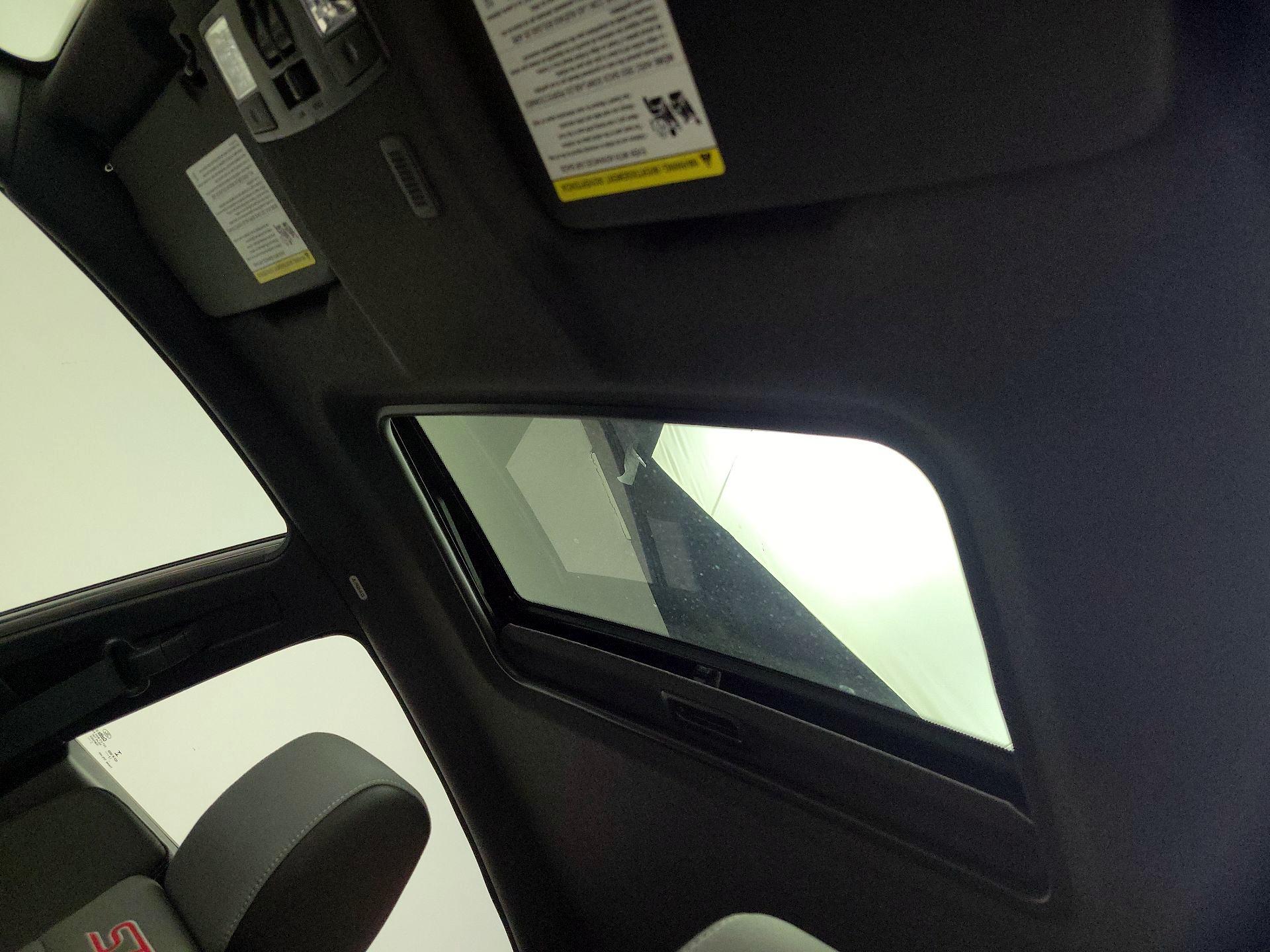 Thumbnail: 2018 Ford Fiesta - 19