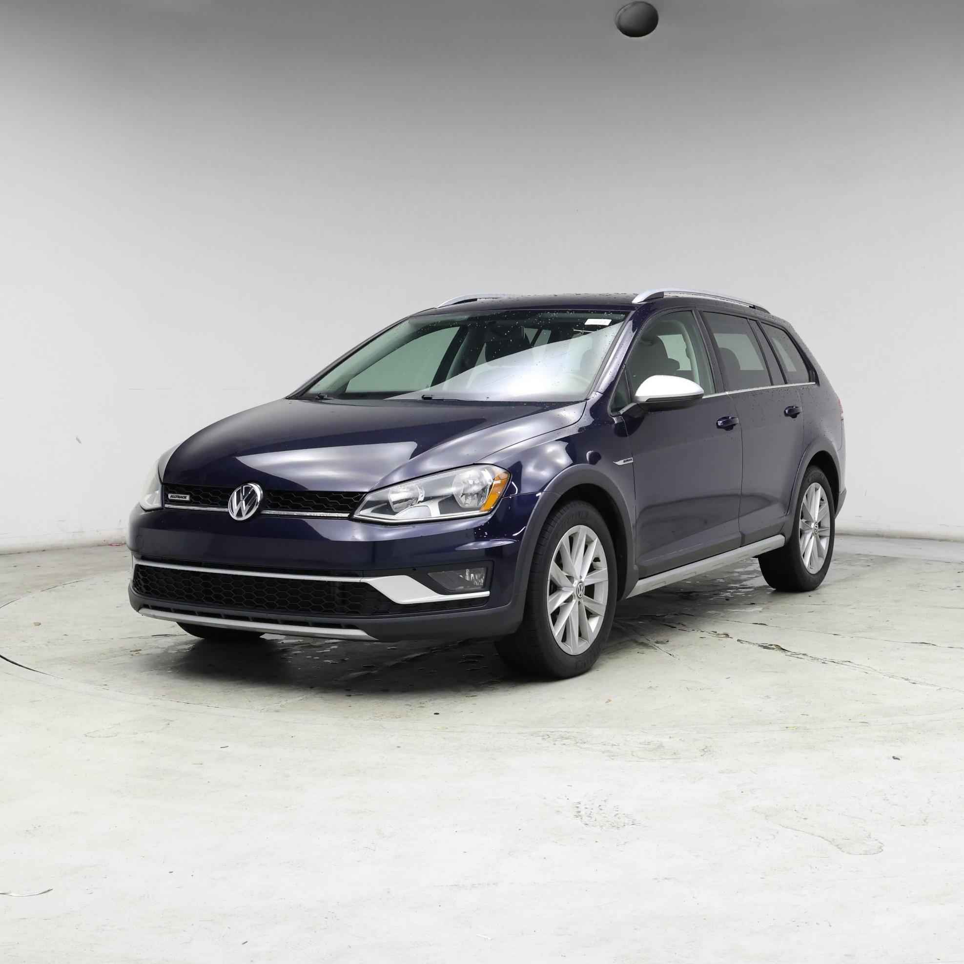 Thumbnail: 2017 Volkswagen Golf - 4