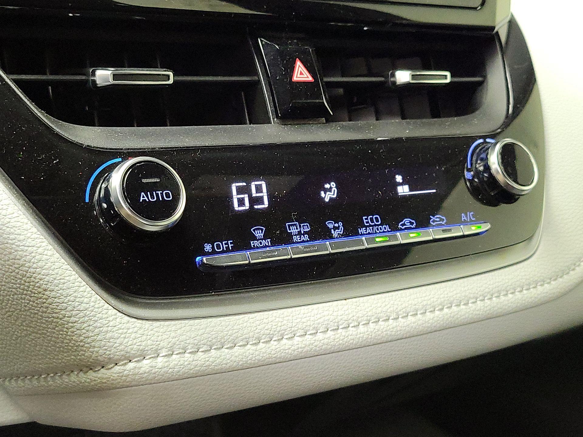 Thumbnail: 2021 Toyota Corolla - 16