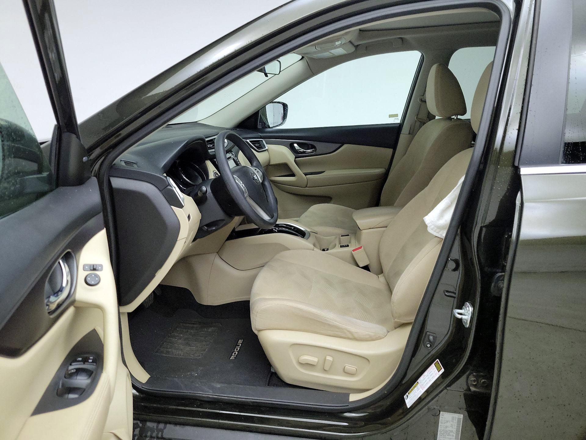 Thumbnail: 2016 Nissan Rogue - 11