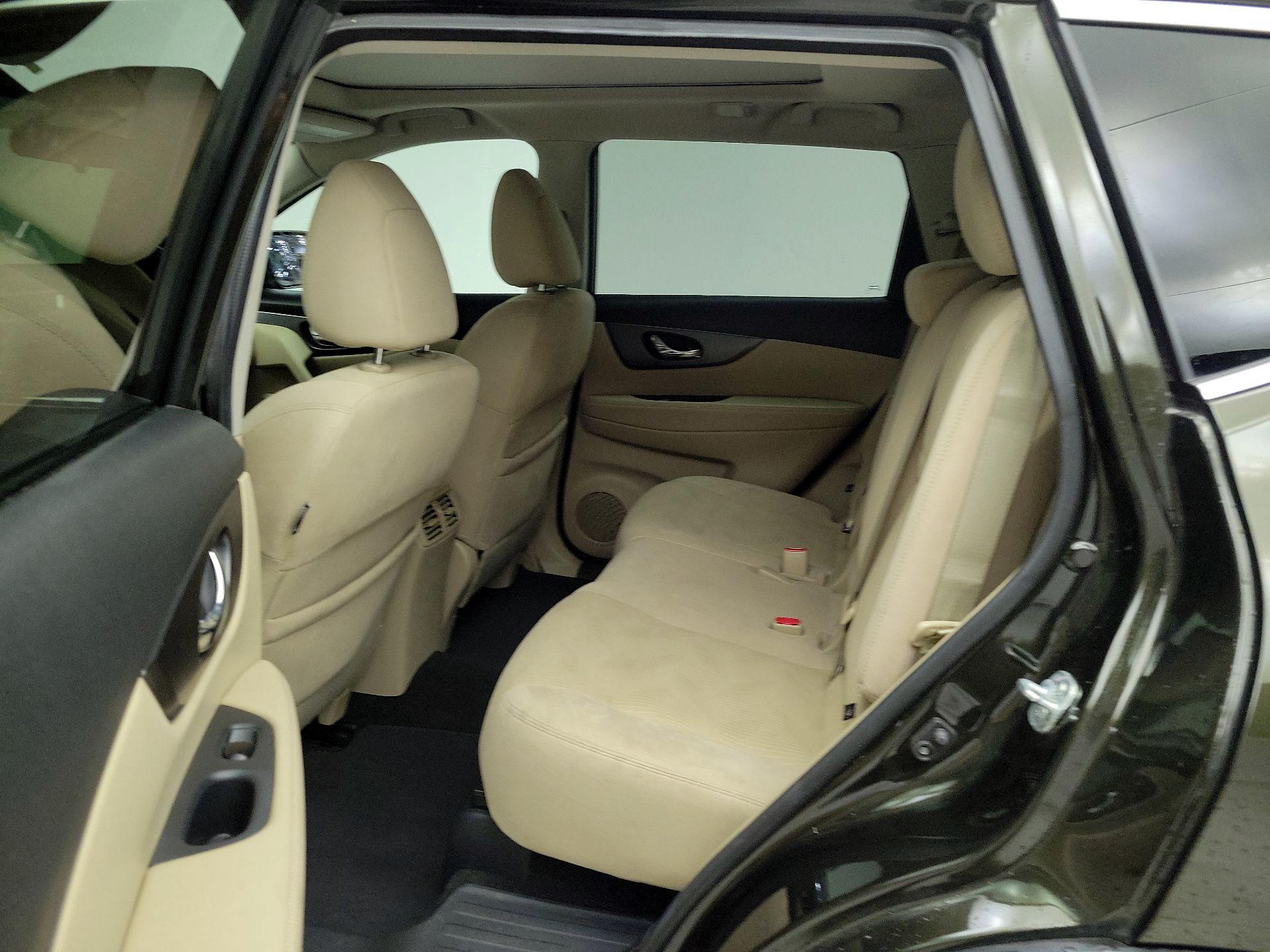 Thumbnail: 2016 Nissan Rogue - 20