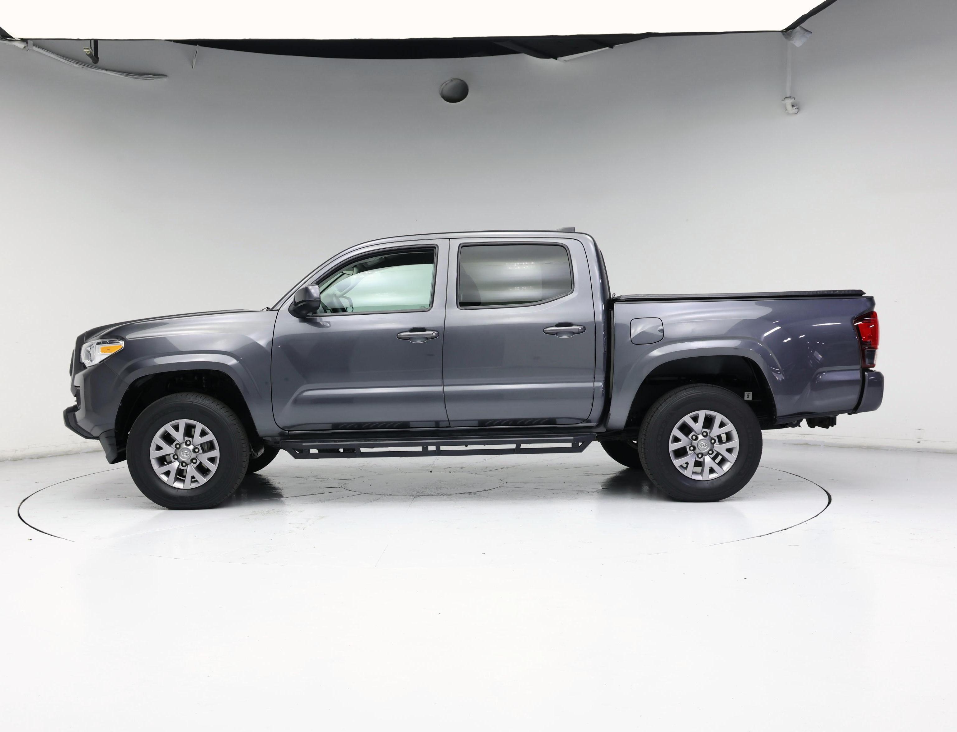 Thumbnail: 2022 Toyota Tacoma - 3