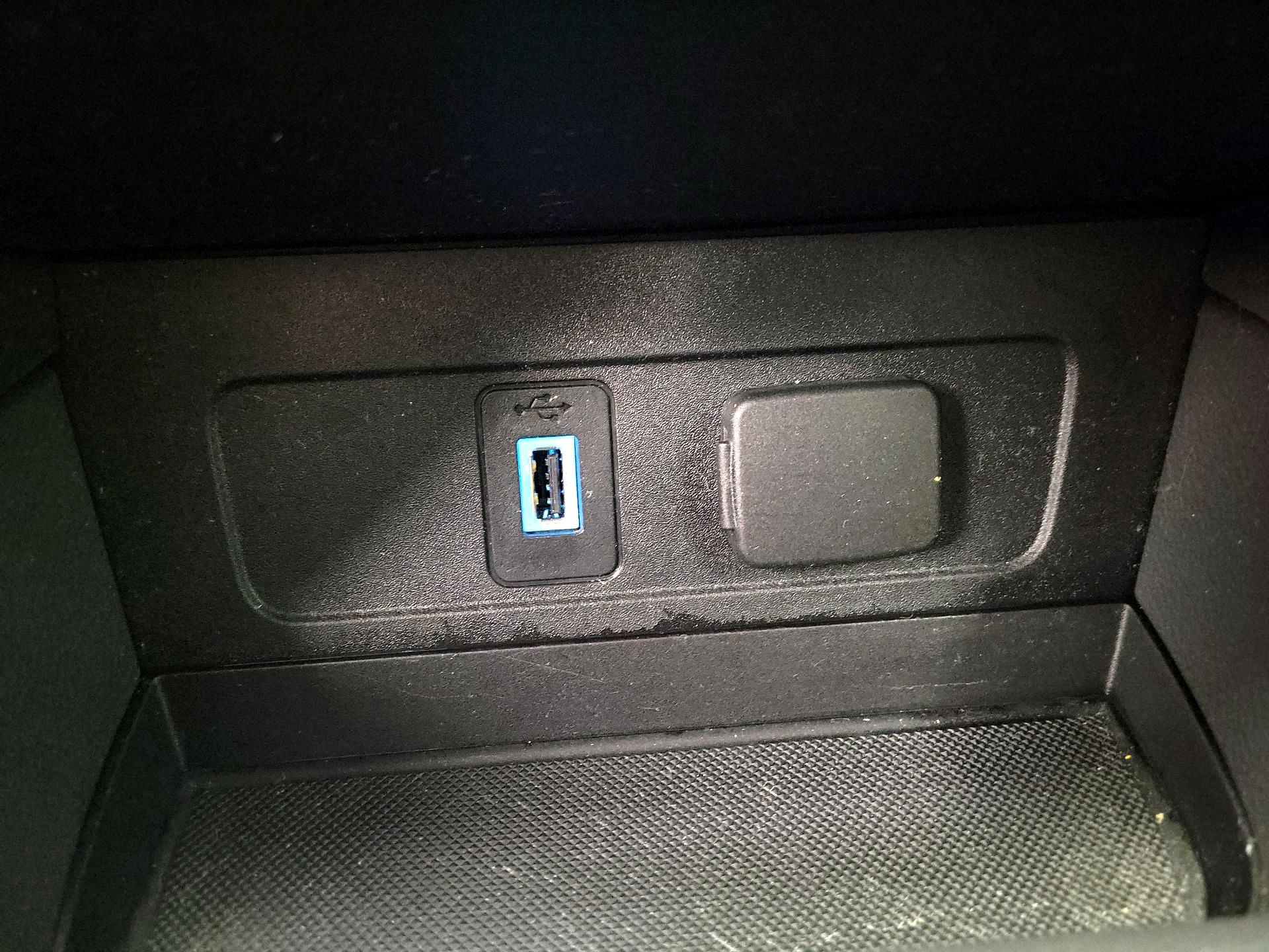 Thumbnail: 2017 Ford Escape - 18