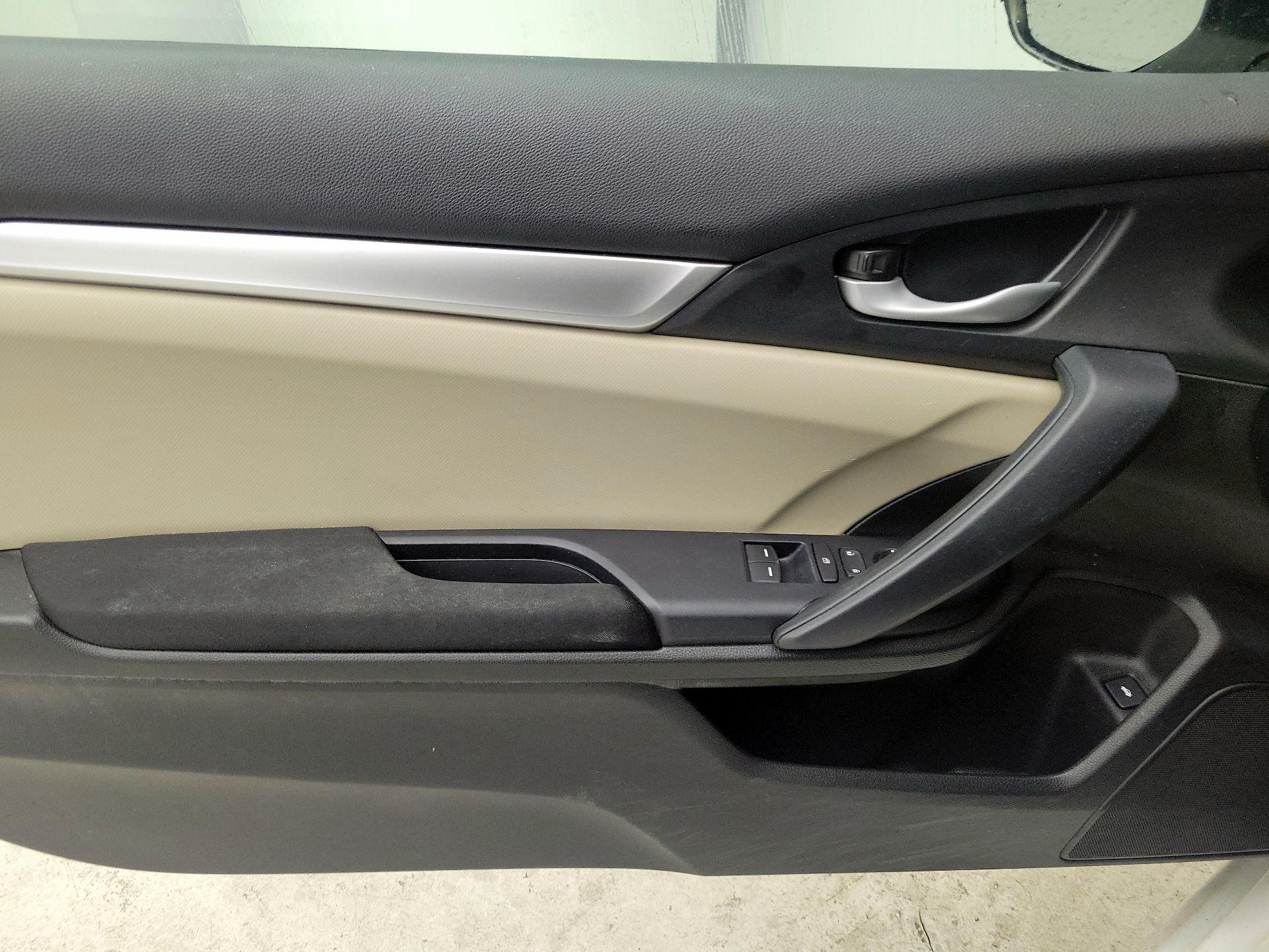 Thumbnail: 2017 Honda Civic - 12