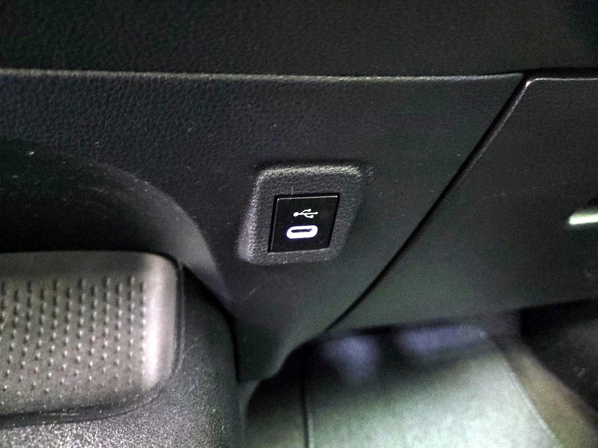 Thumbnail: 2023 Toyota Corolla - 17