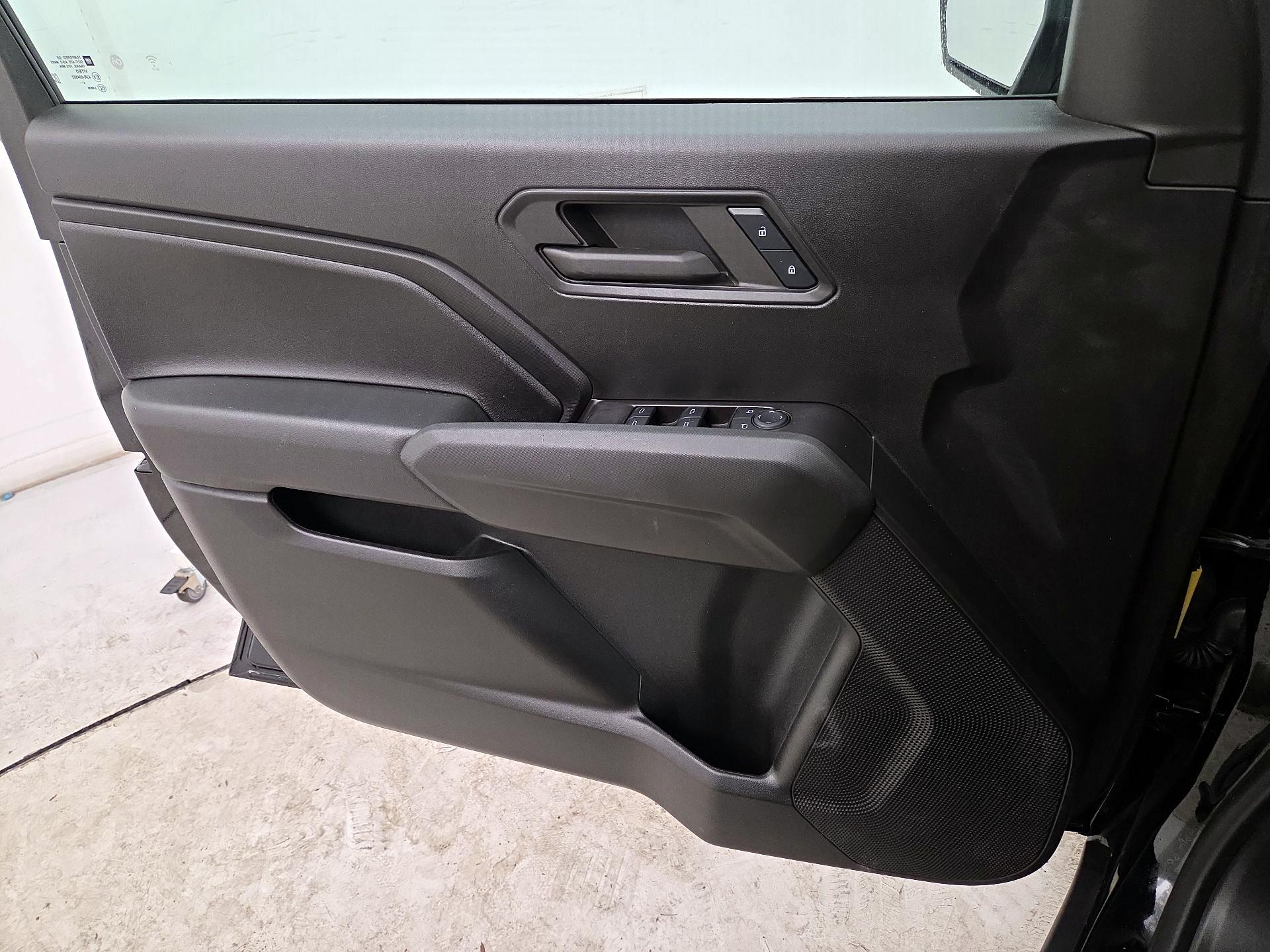 Thumbnail: 2024 Chevrolet Colorado - 12