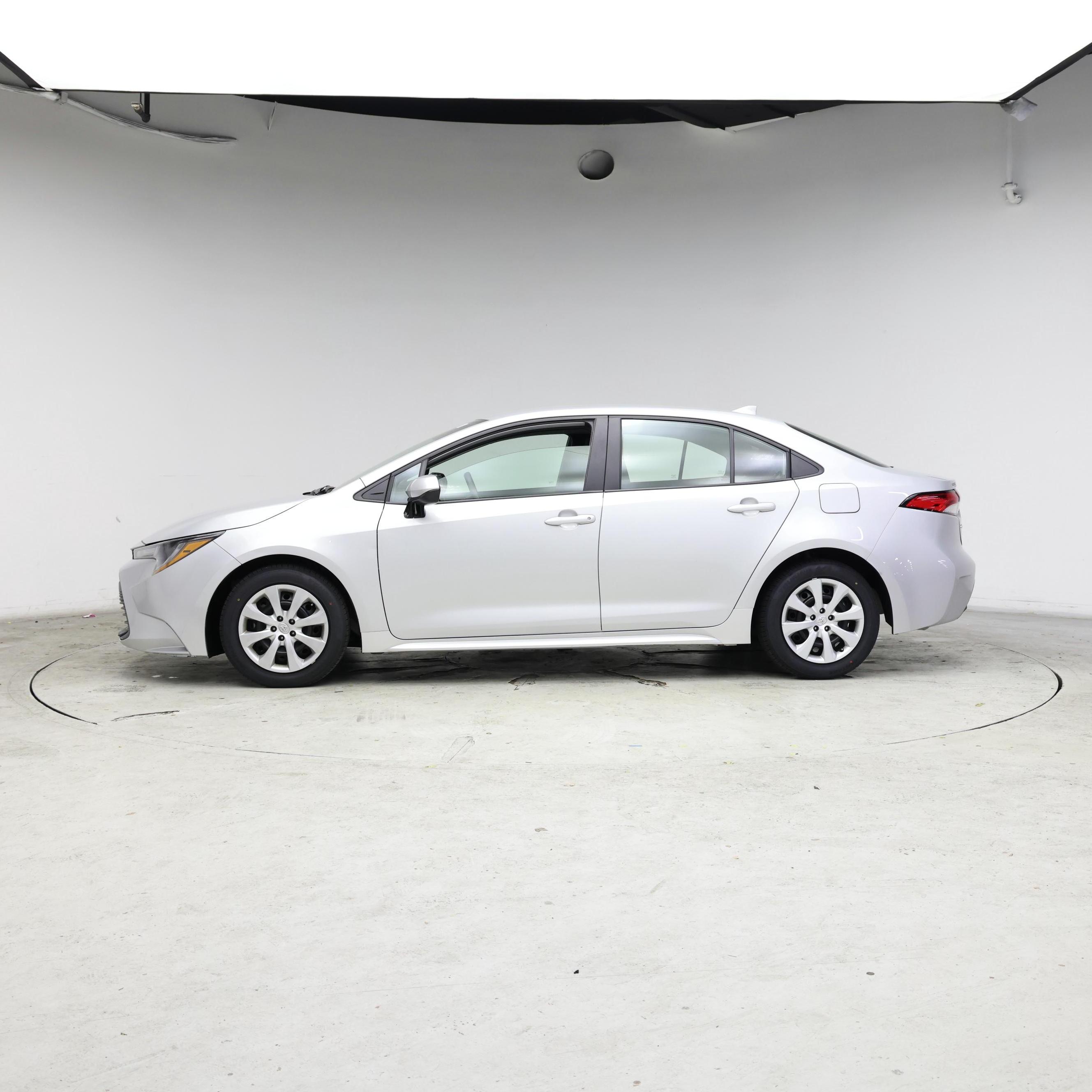 Thumbnail: 2024 Toyota Corolla - 3