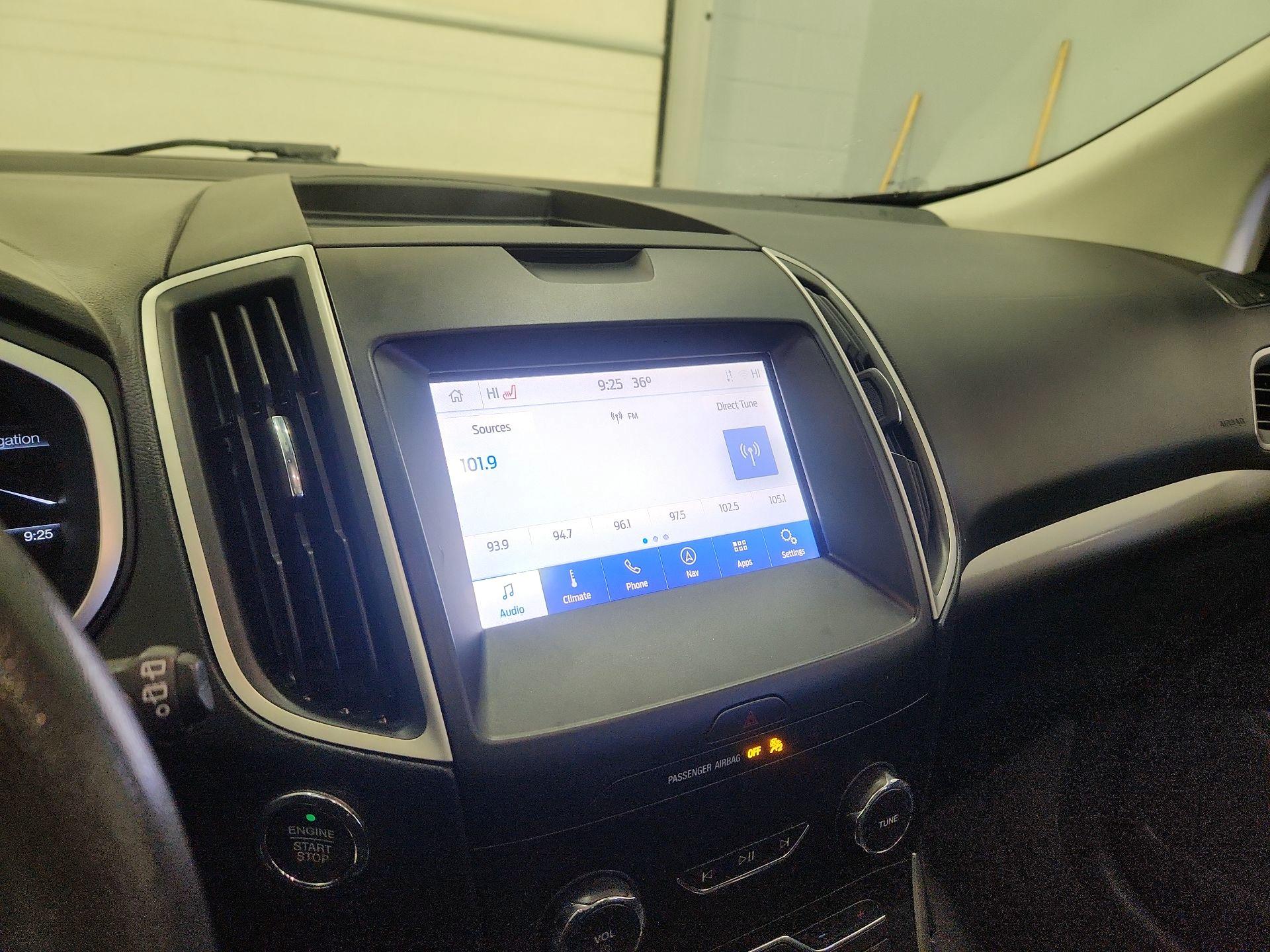 Thumbnail: 2020 Ford Edge - 16