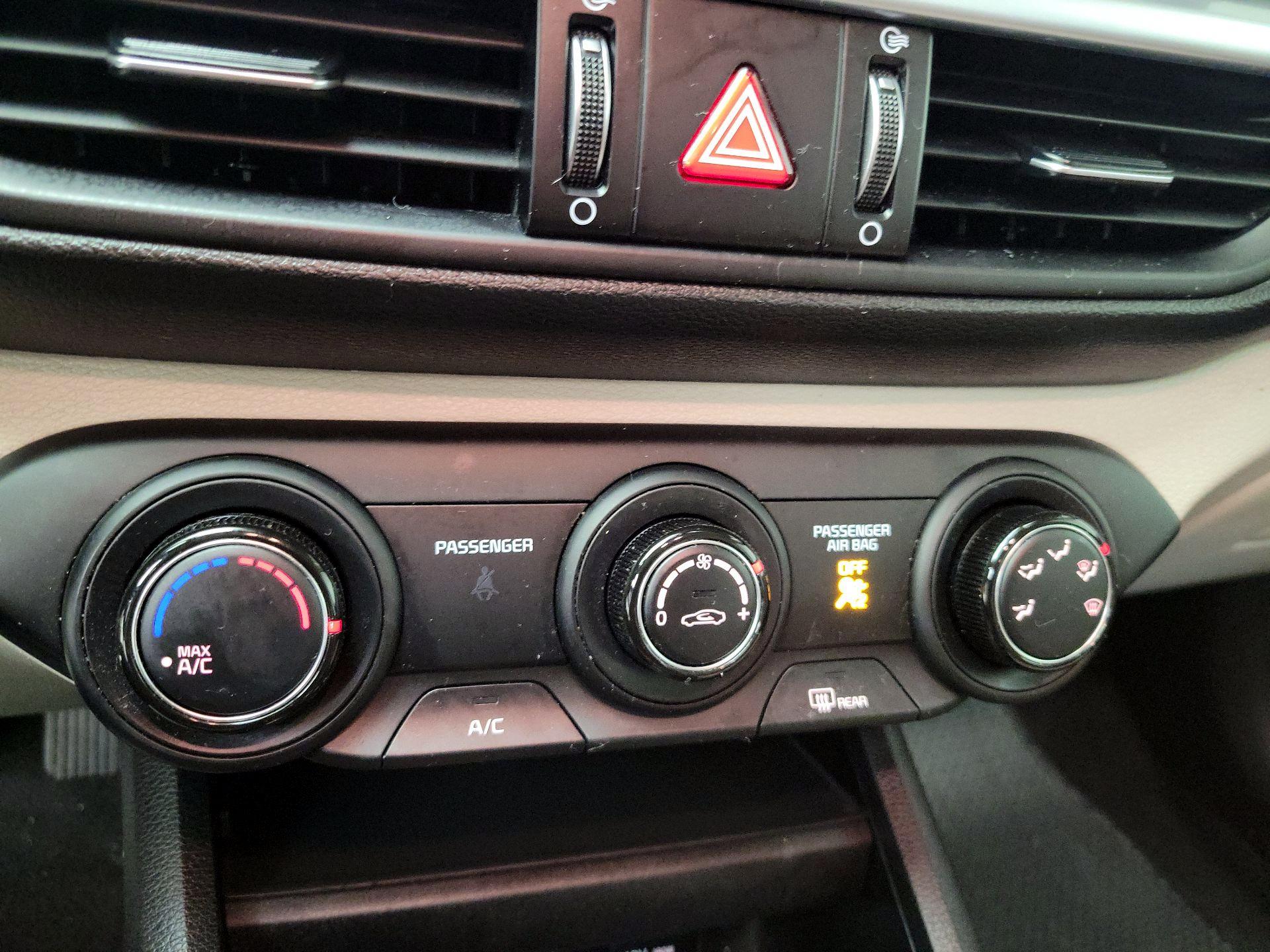 Thumbnail: 2023 Kia Forte - 16