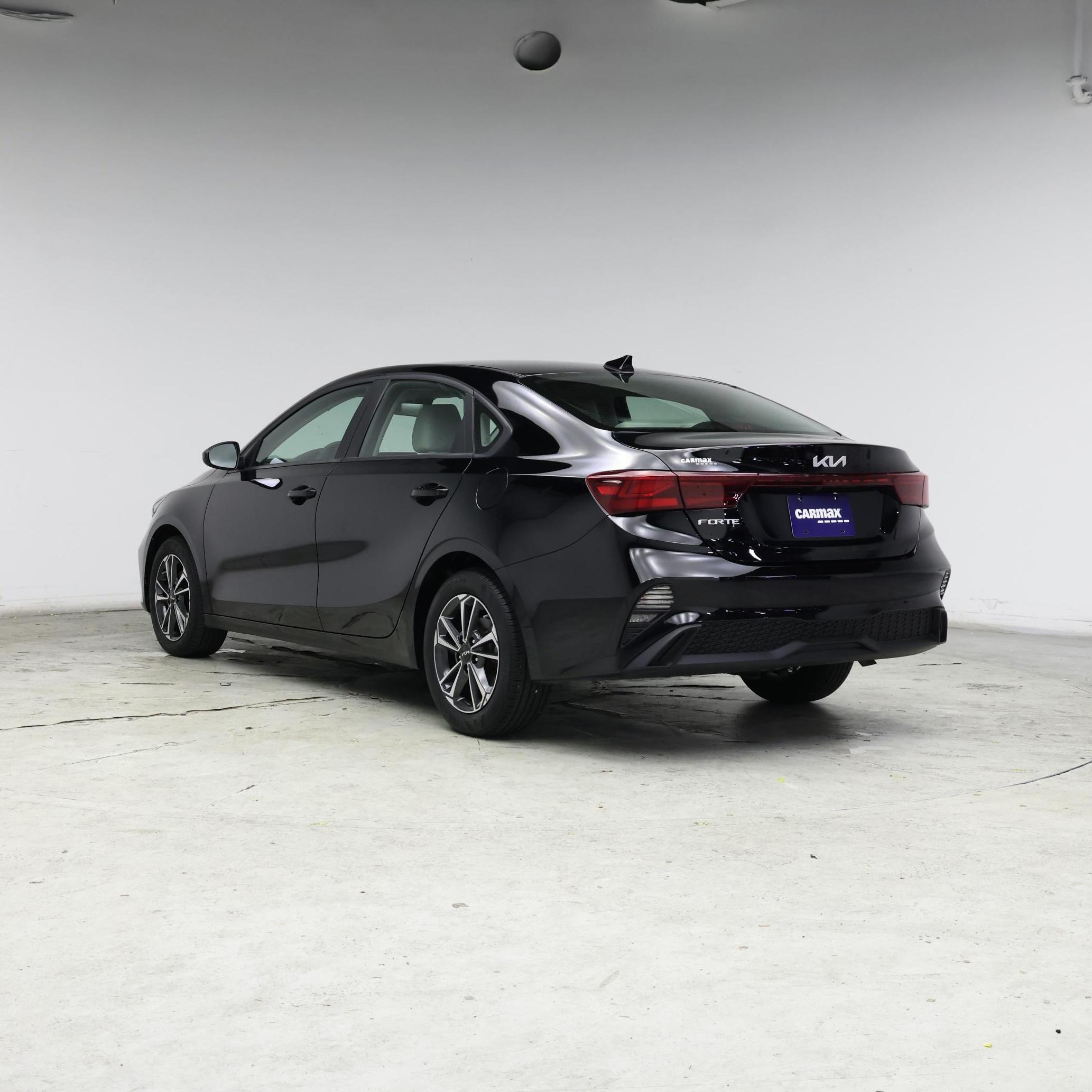 Thumbnail: 2023 Kia Forte - 2