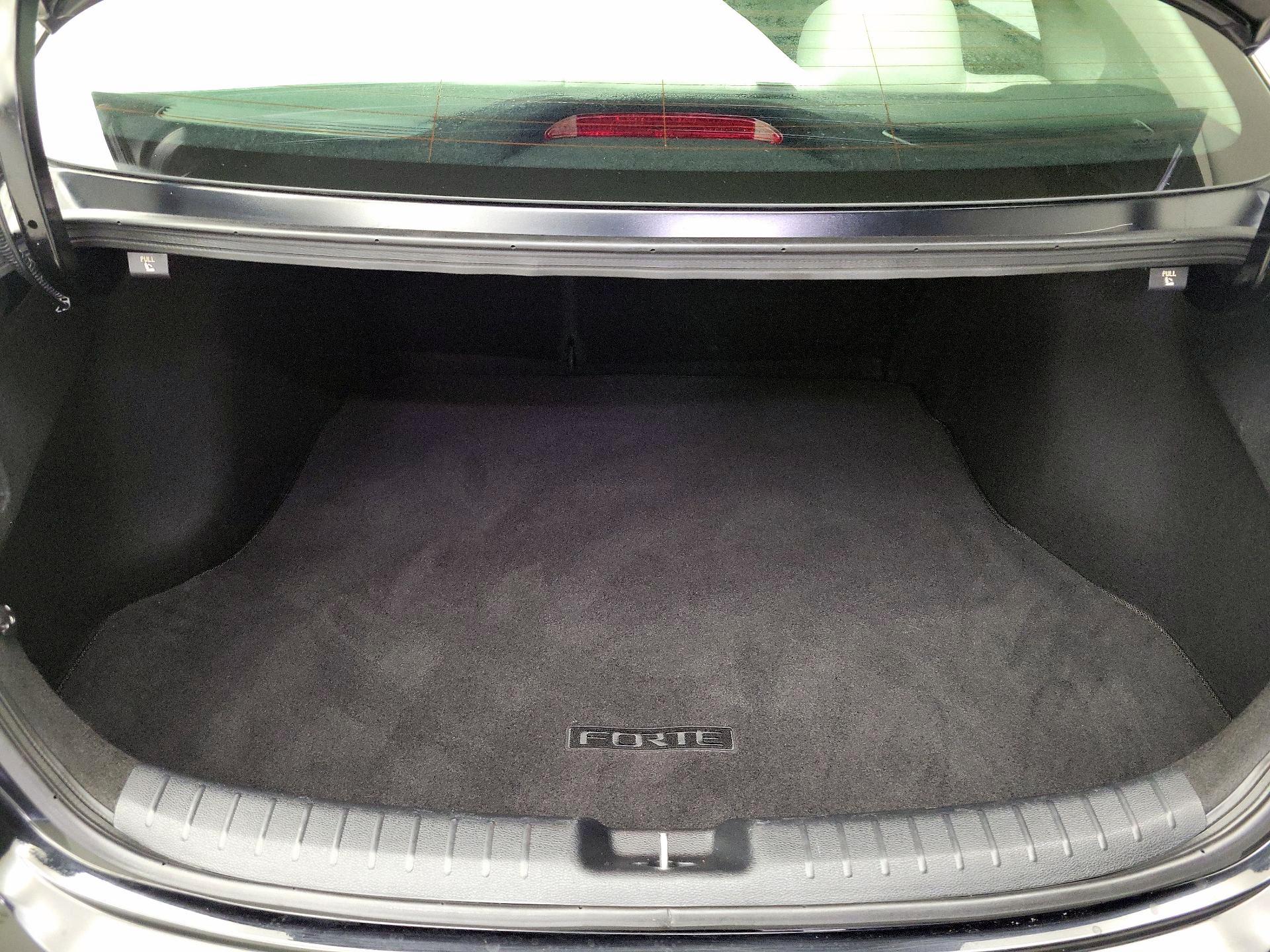 Thumbnail: 2023 Kia Forte - 20