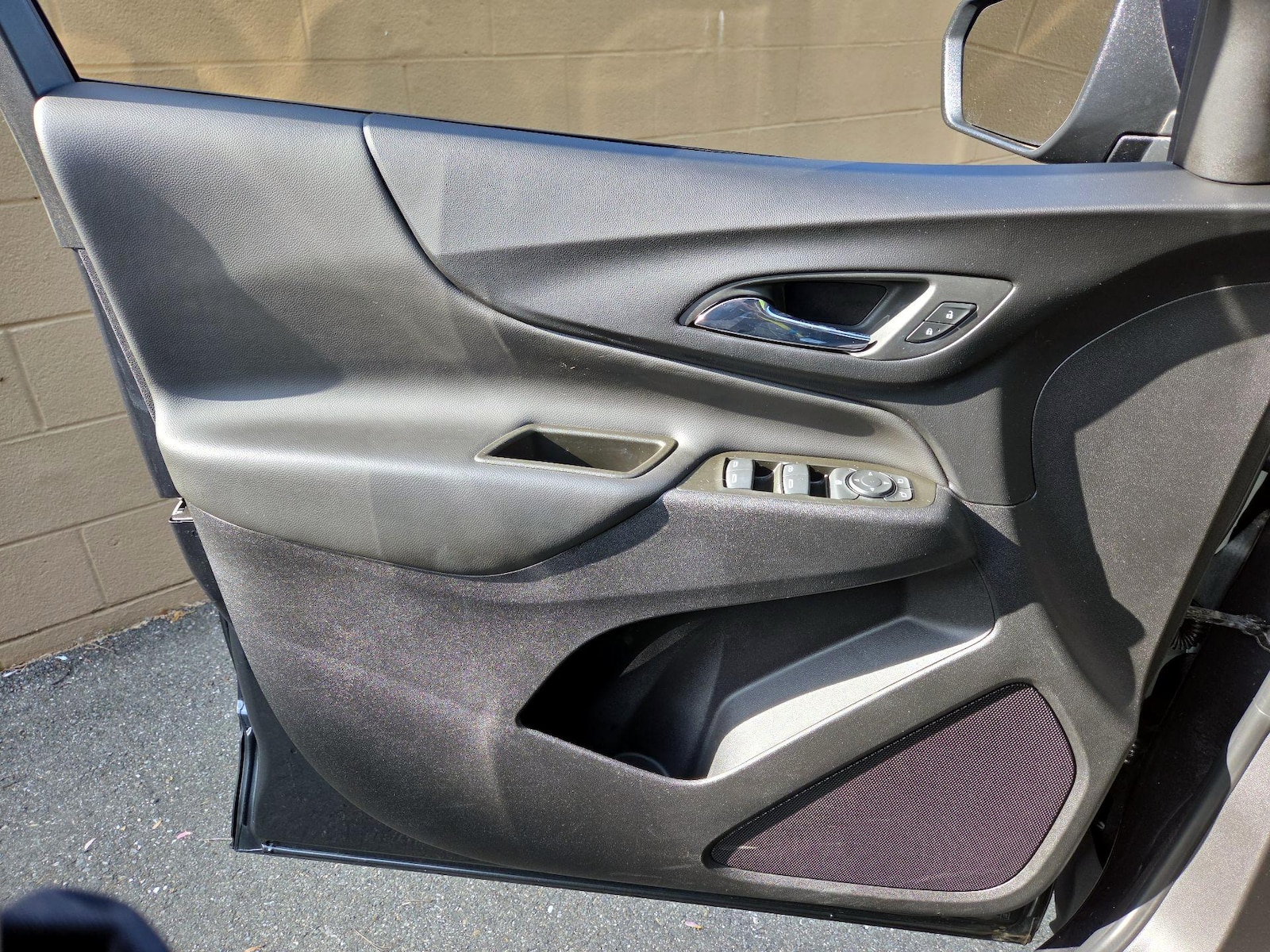 2023 Chevrolet Equinox LT - Photo 11