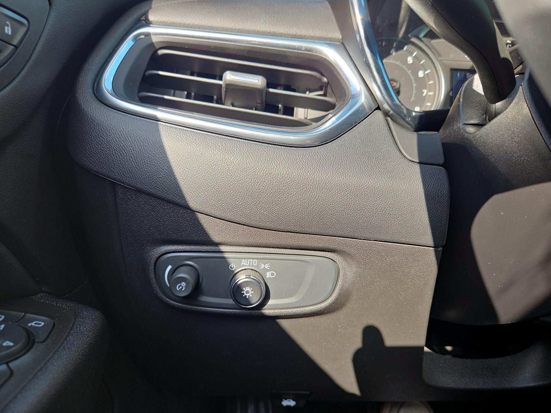 Thumbnail: 2023 Chevrolet Equinox - 11