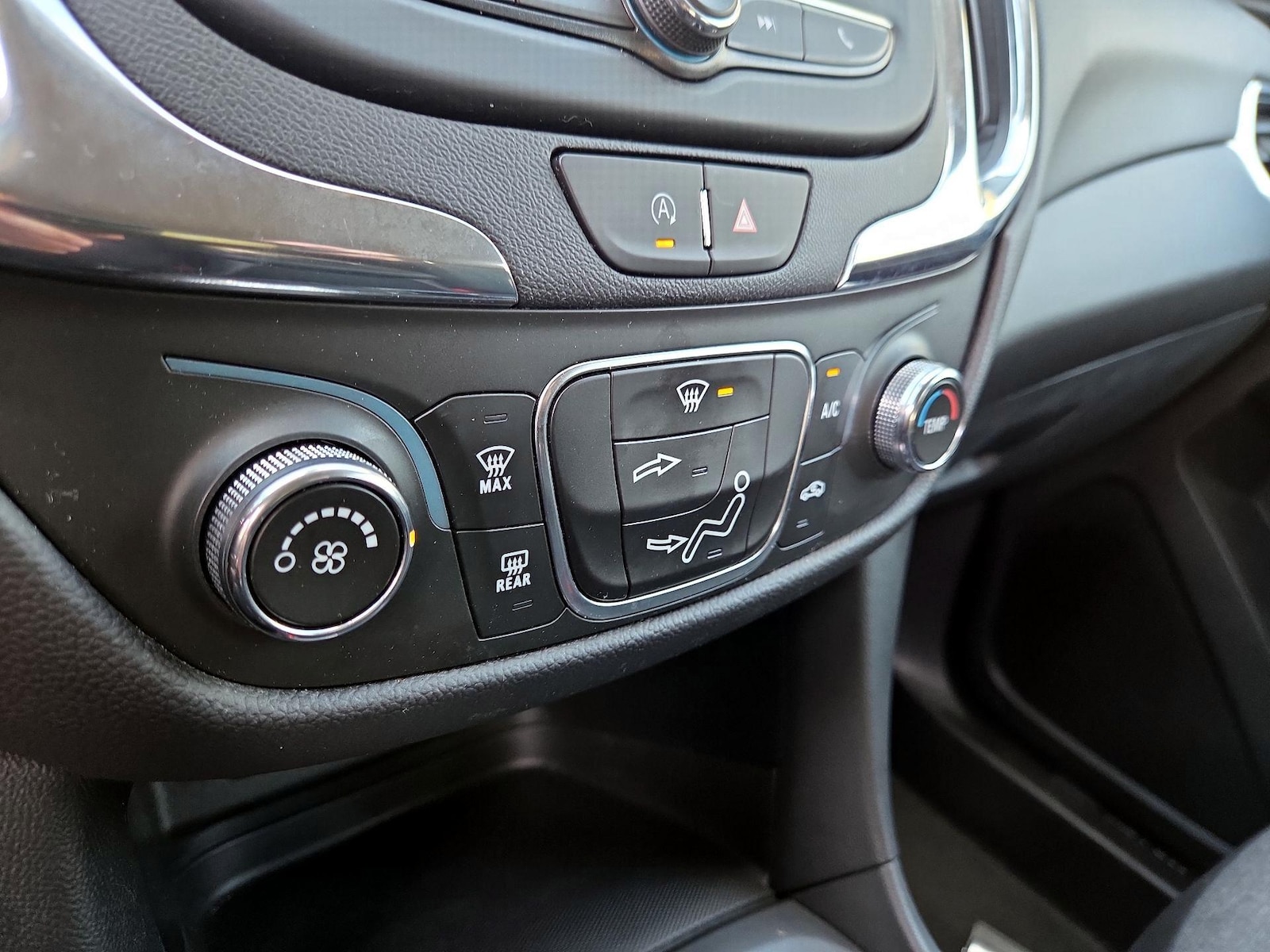 2023 Chevrolet Equinox LT - Photo 15