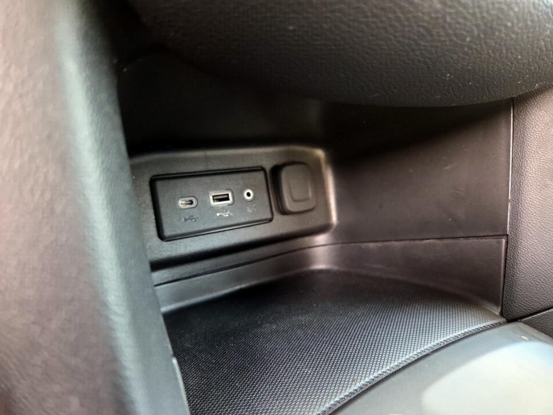 Thumbnail: 2023 Chevrolet Equinox - 16