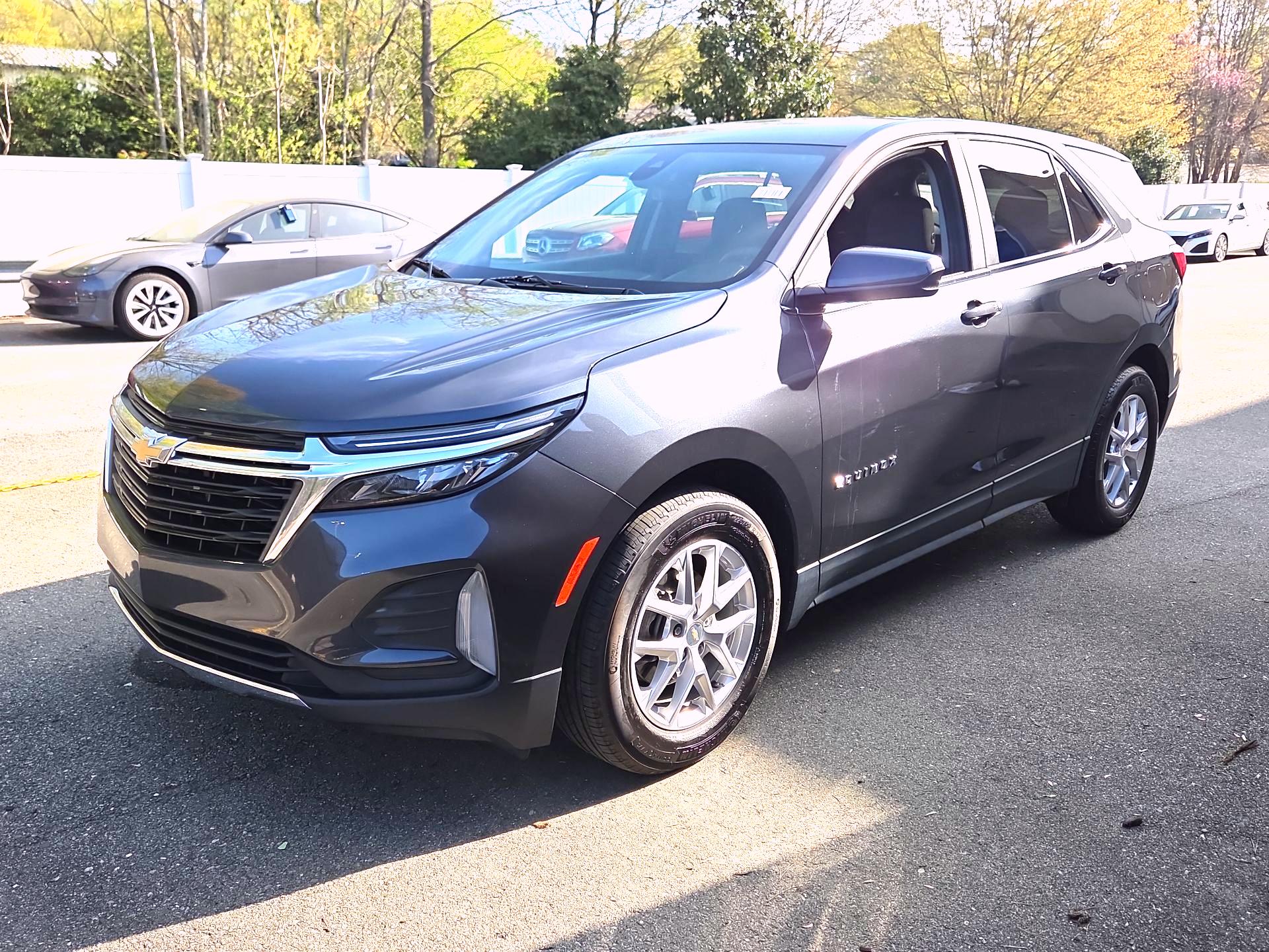 Thumbnail: 2023 Chevrolet Equinox - 3