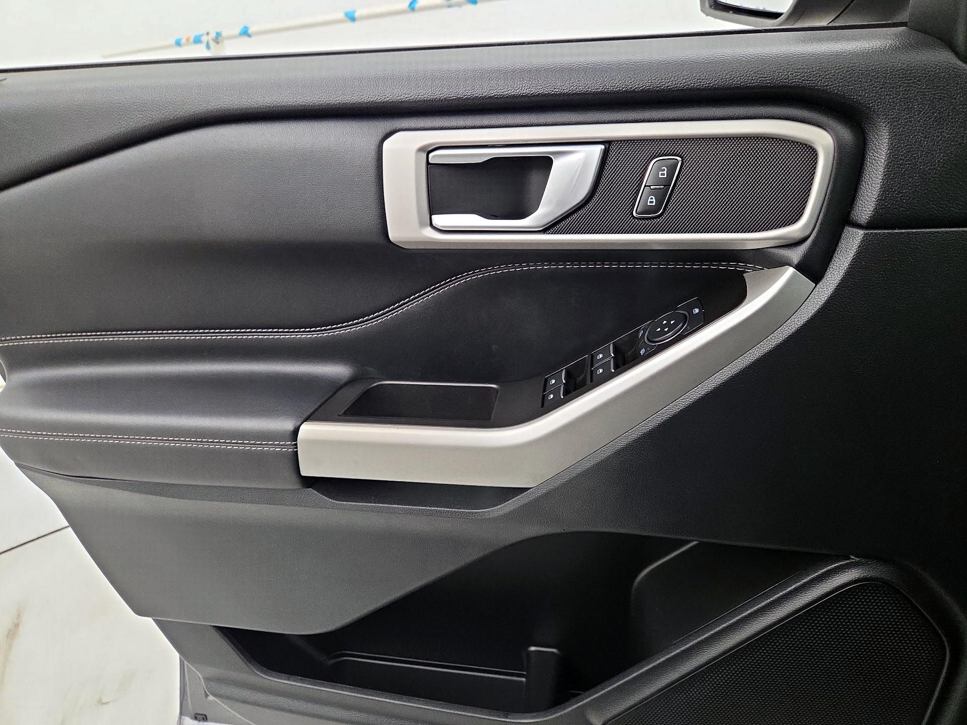 Thumbnail: 2022 Ford Explorer - 12