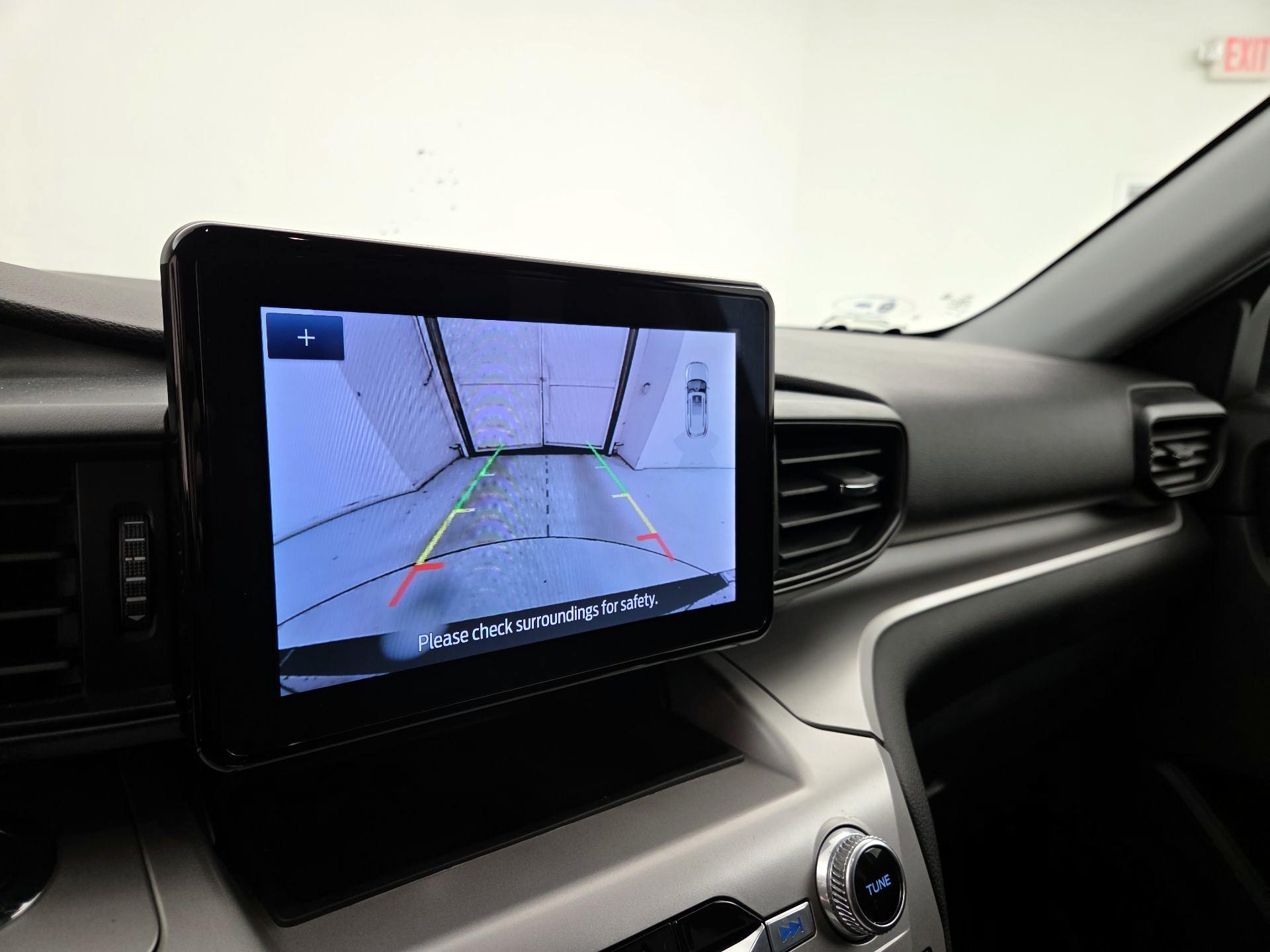 Thumbnail: 2022 Ford Explorer - 14