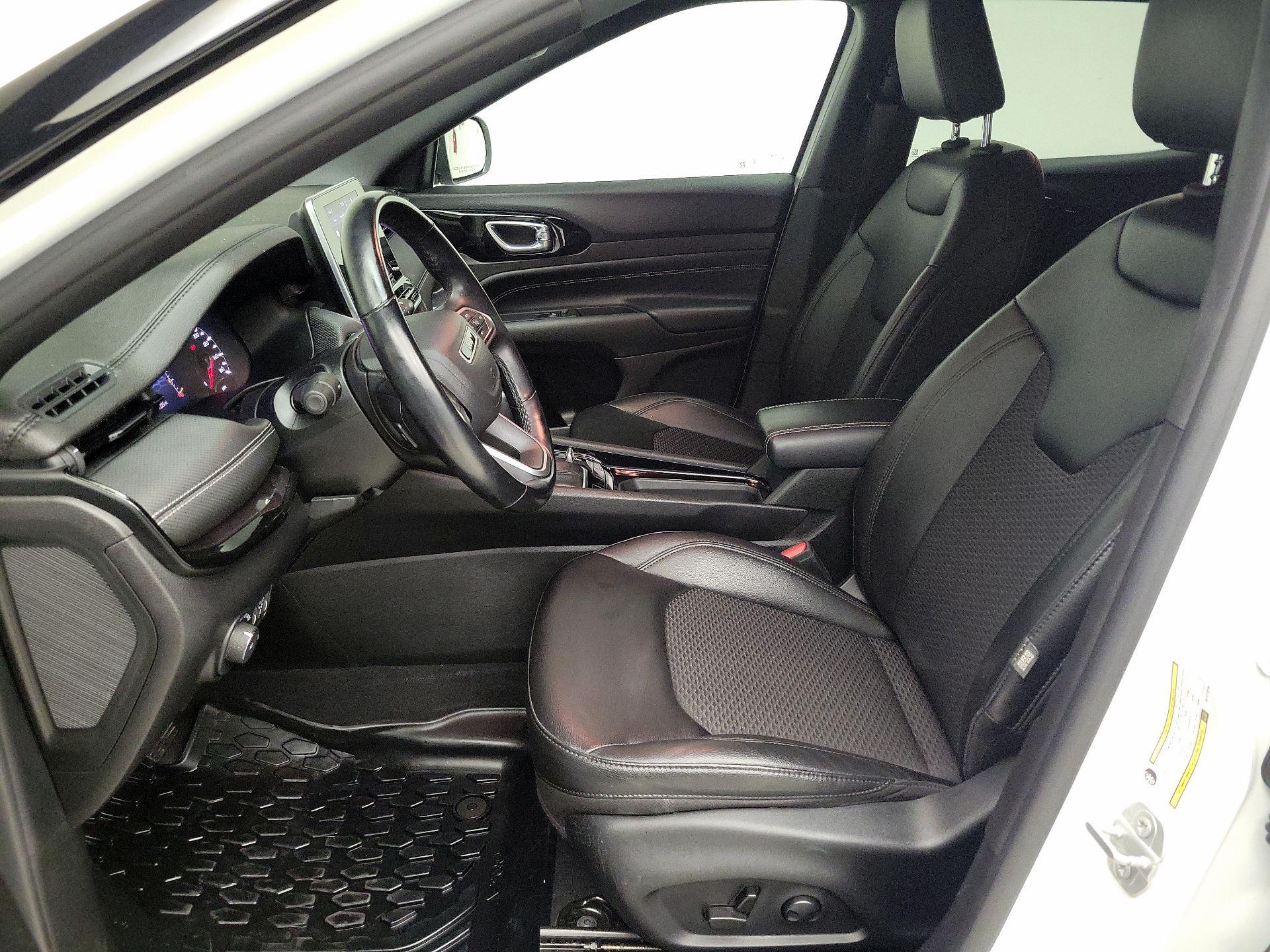 Thumbnail: 2022 Jeep Compass - 11