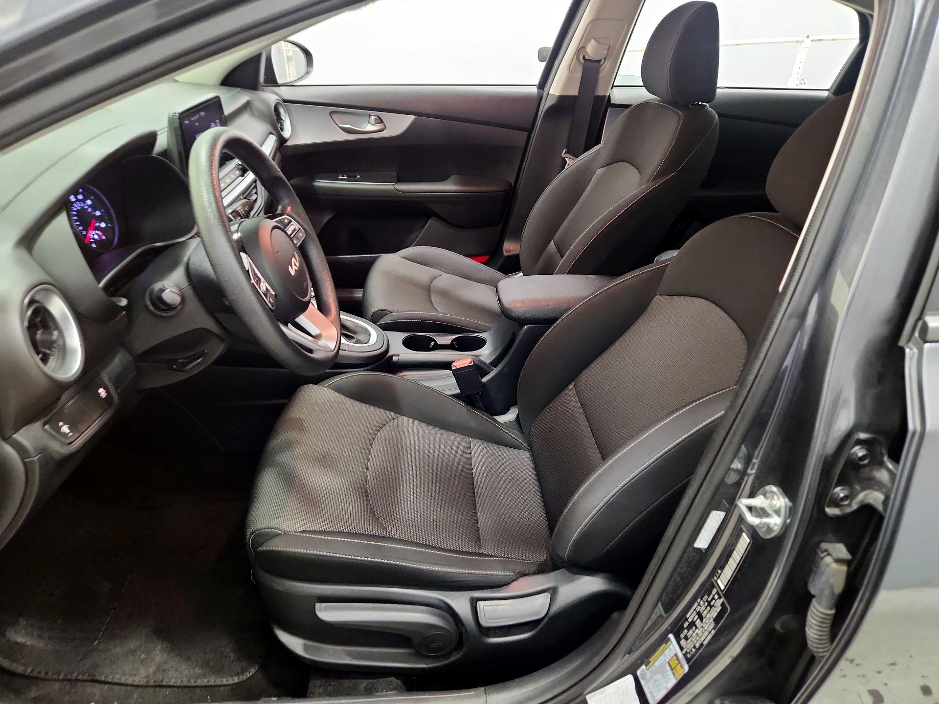 Thumbnail: 2024 Kia Forte - 11