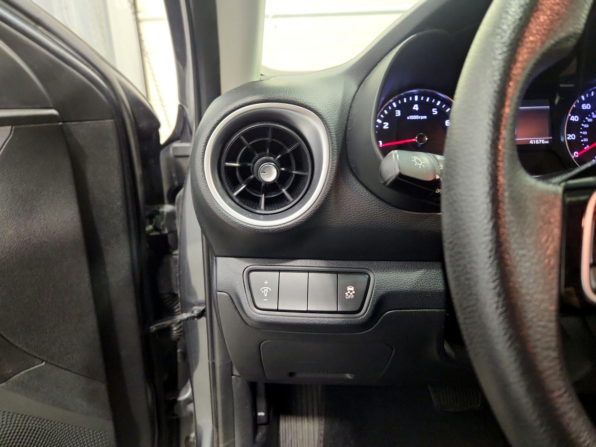 Thumbnail: 2024 Kia Forte - 13