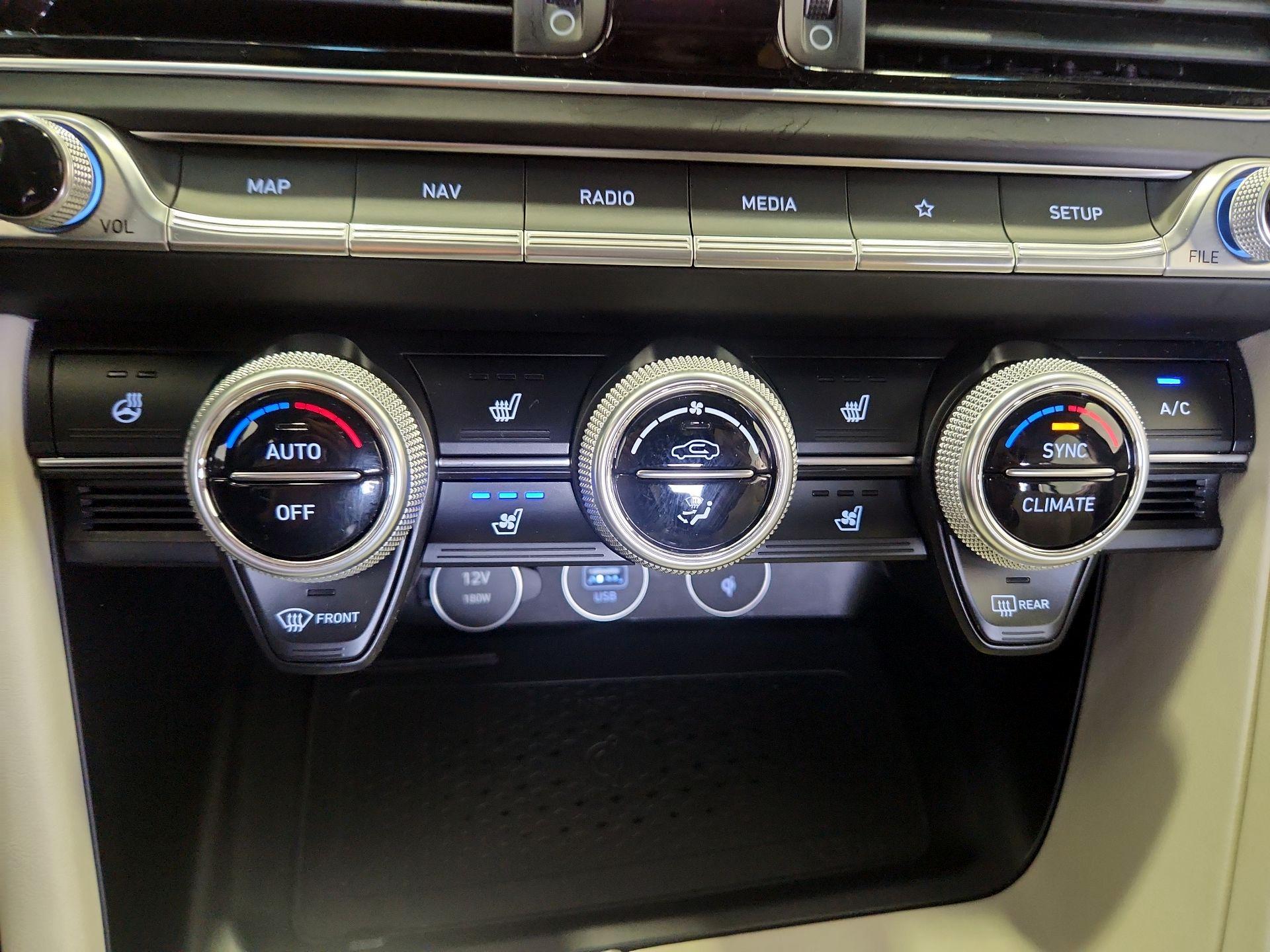 Thumbnail: 2023 Genesis G70 - 17