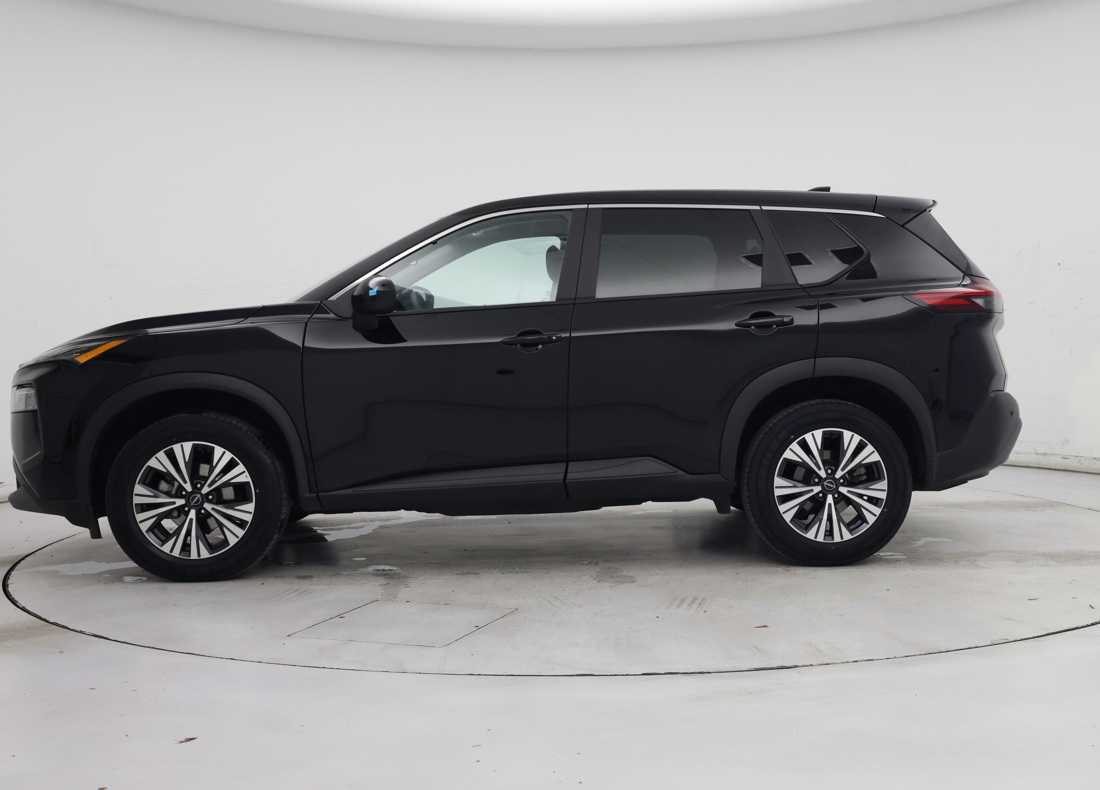 Thumbnail: 2023 Nissan Rogue - 3