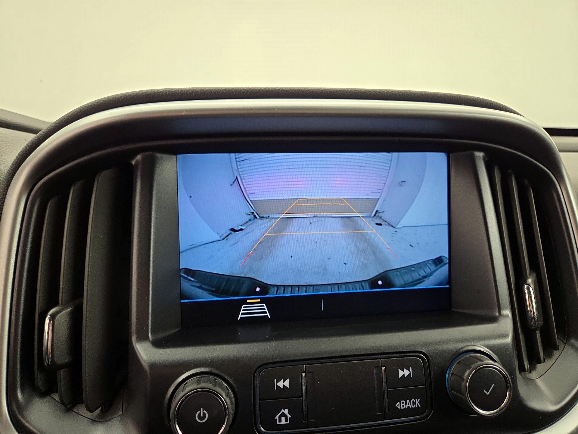 Thumbnail: 2022 Chevrolet Colorado - 14