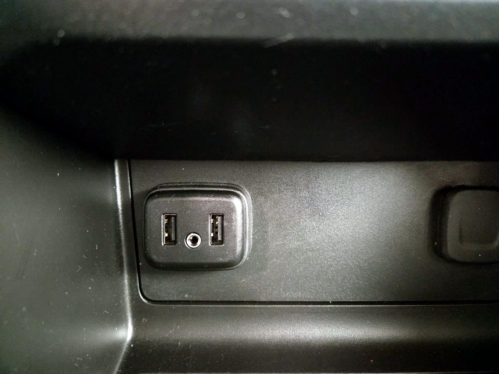 Thumbnail: 2022 Chevrolet Colorado - 18