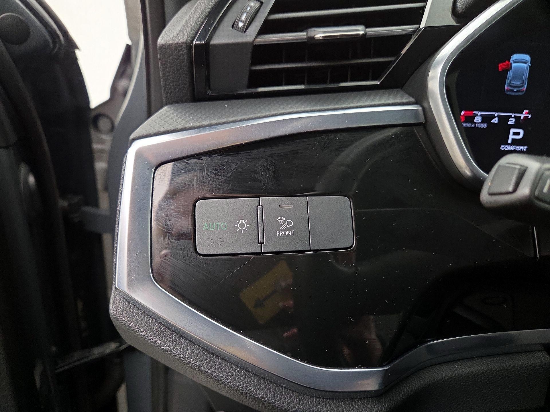 Thumbnail: 2020 Audi Q3 - 13